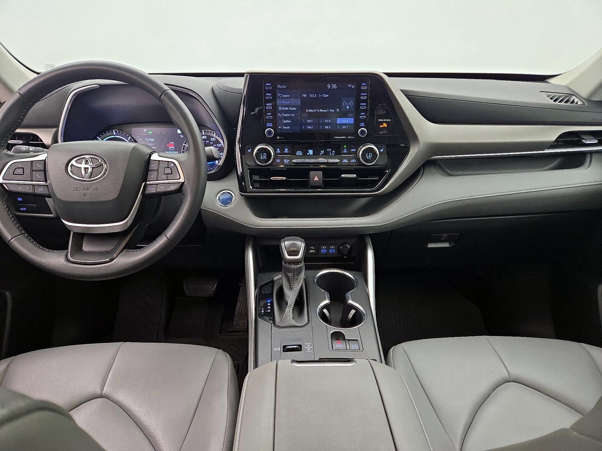 Thumbnail: 2022 Toyota Highlander - 9