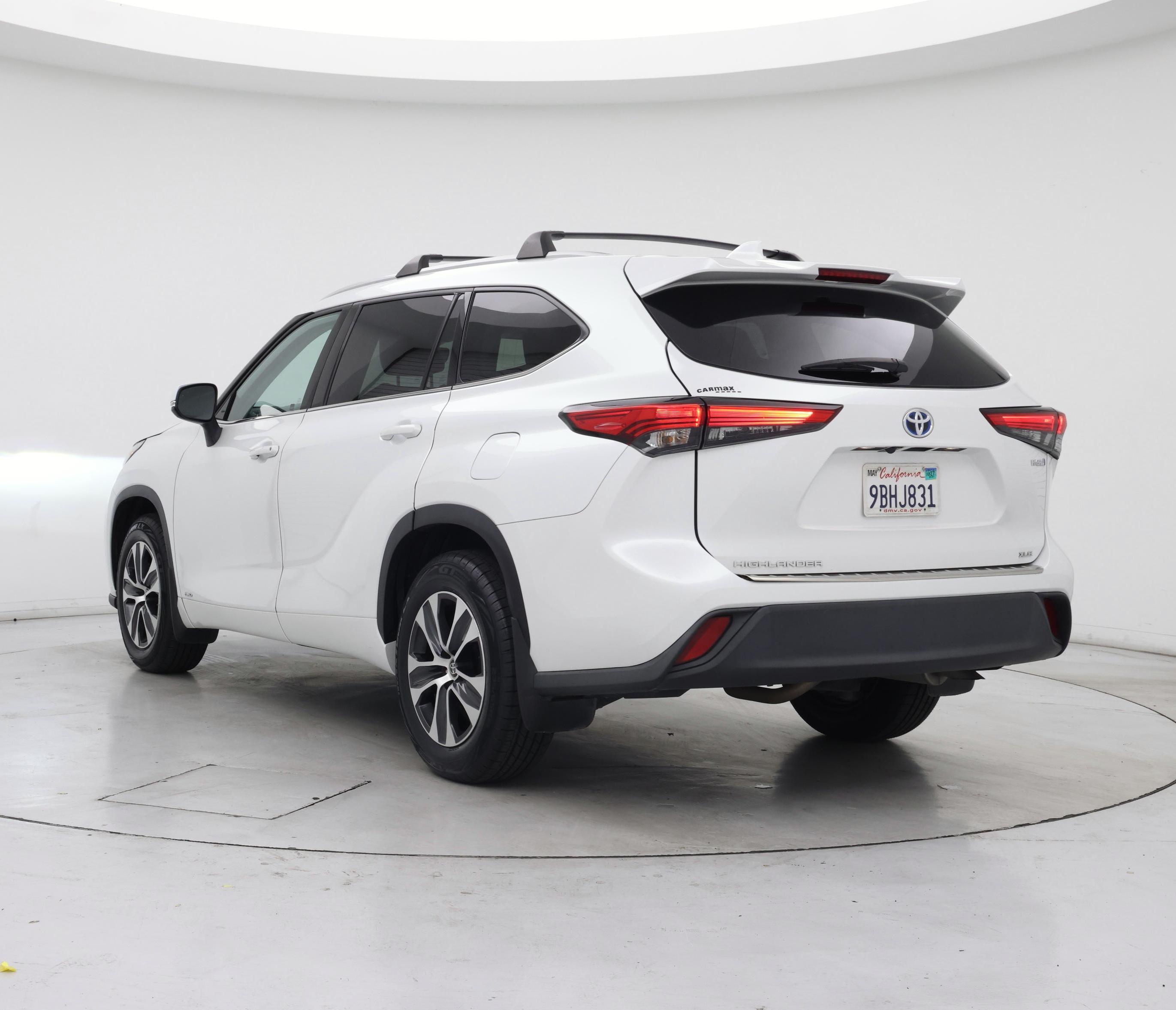 Thumbnail: 2022 Toyota Highlander - 2