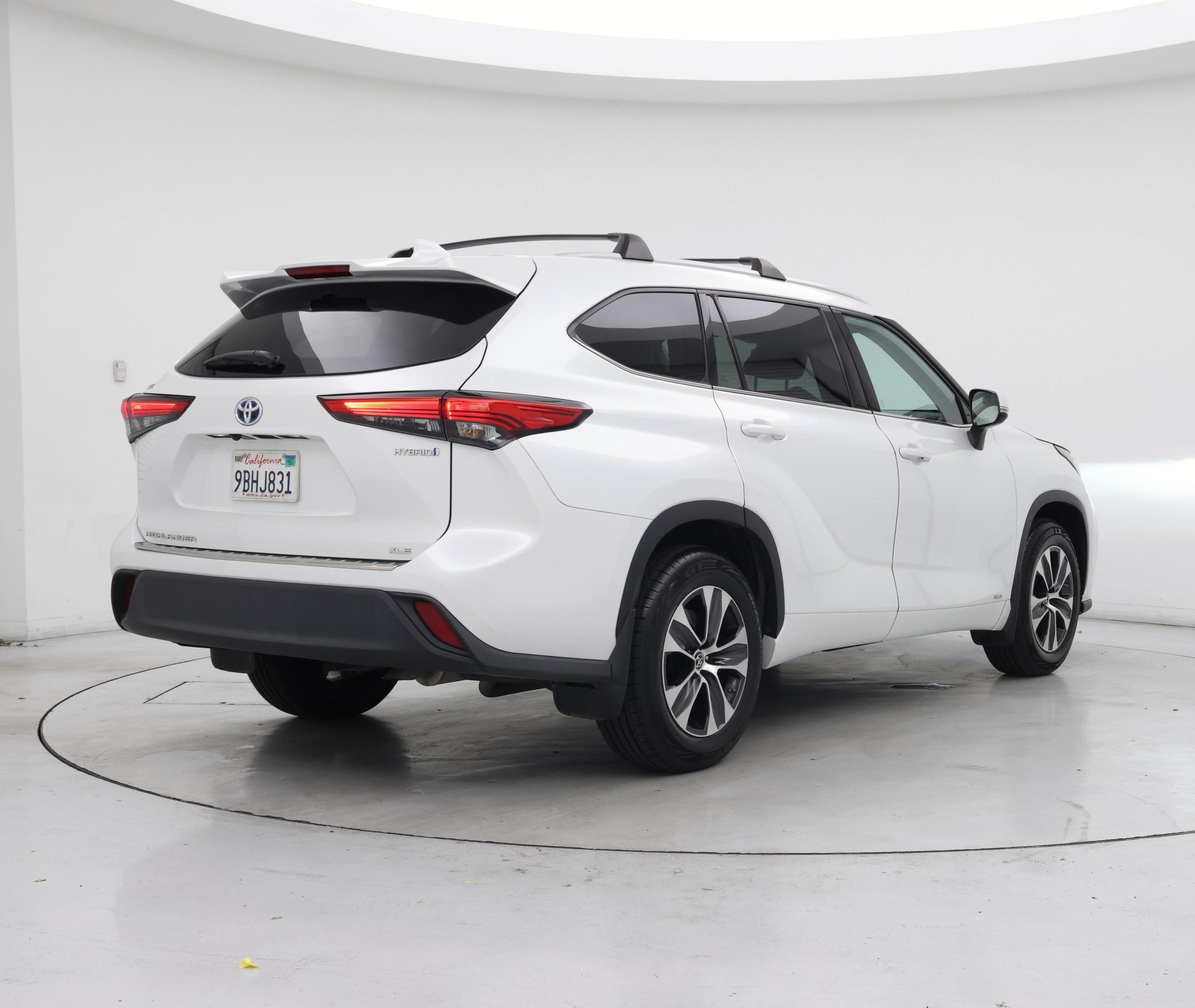 Thumbnail: 2022 Toyota Highlander - 8