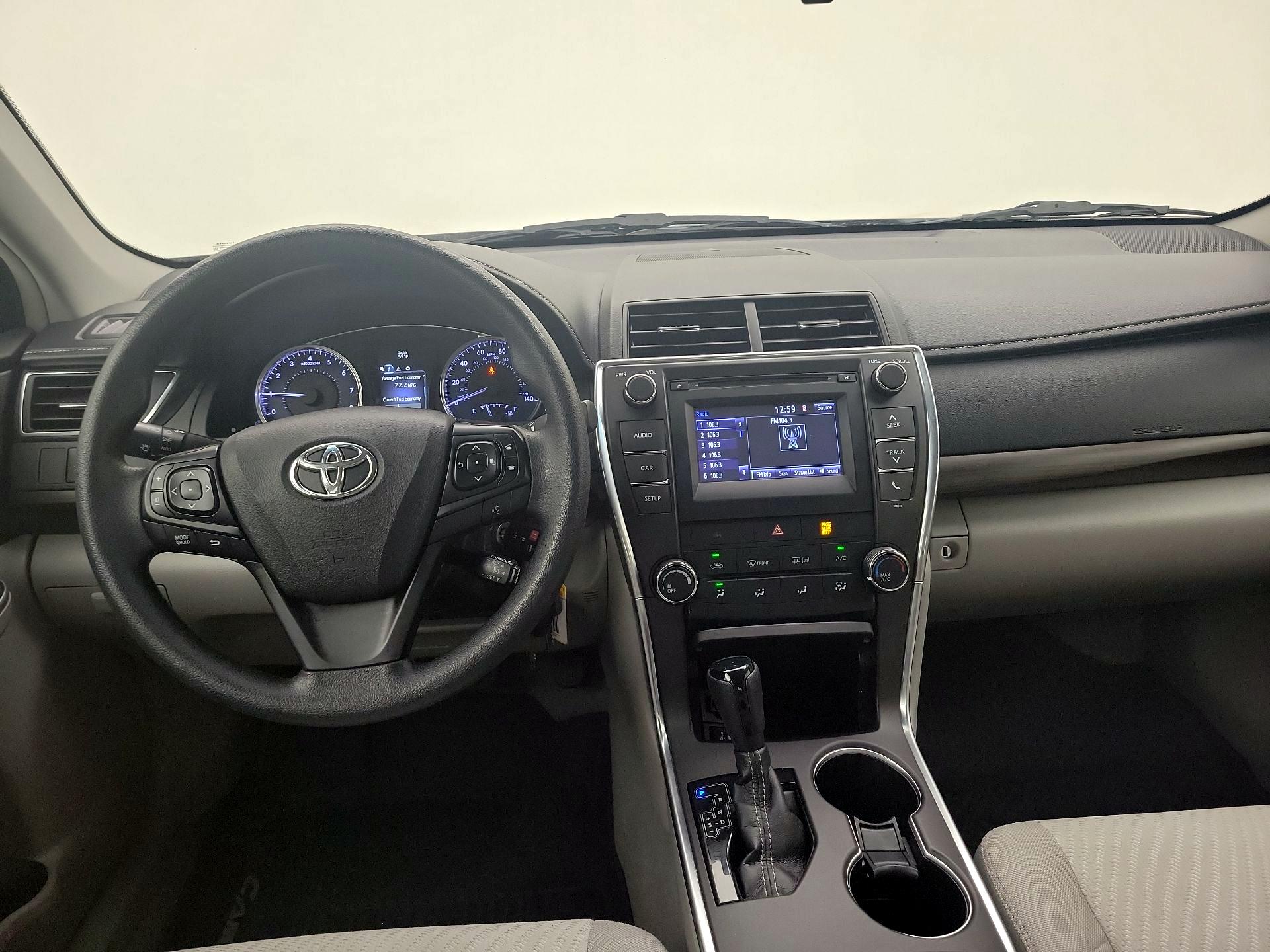 Thumbnail: 2017 Toyota Camry - 9