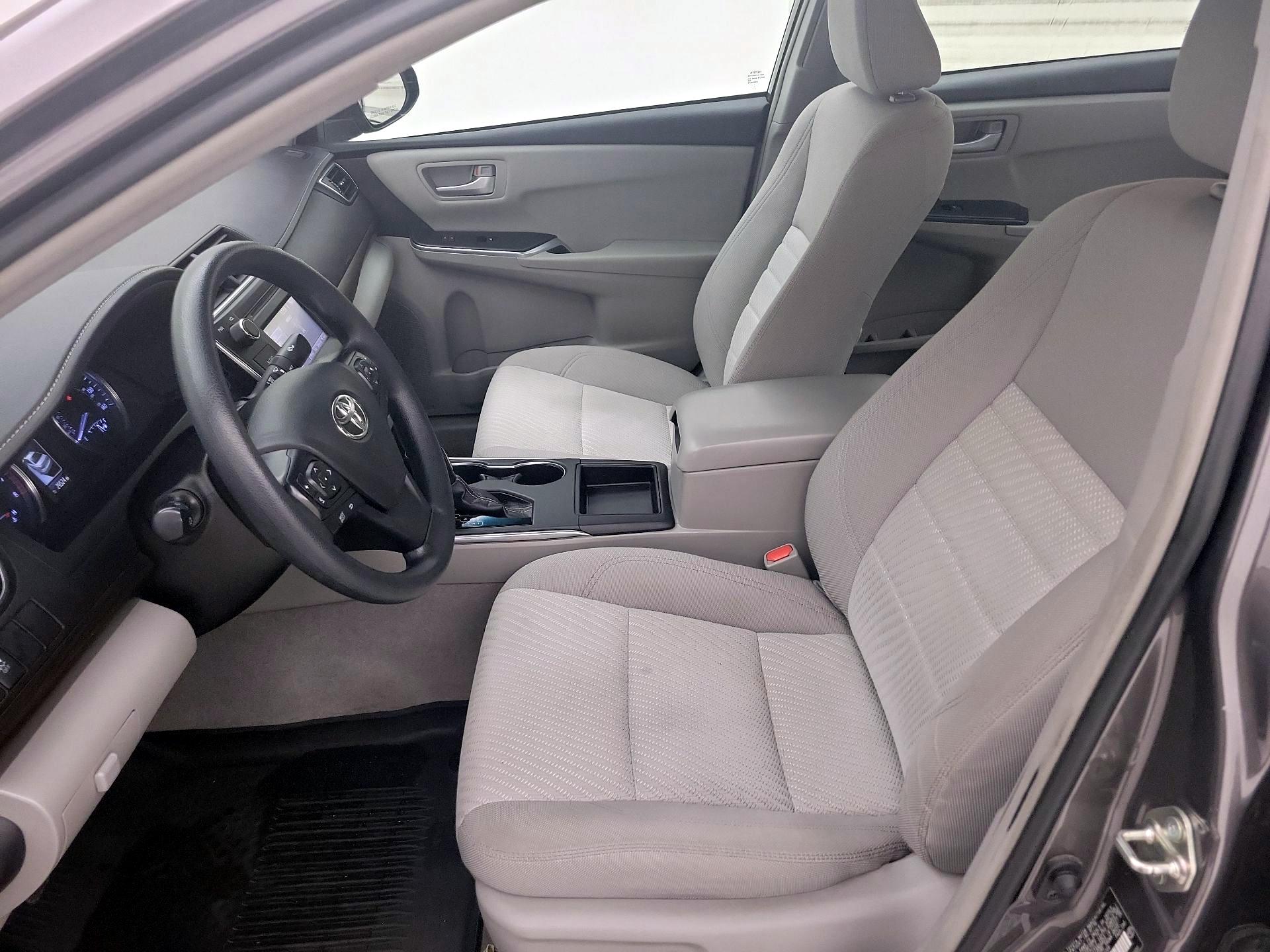 Thumbnail: 2017 Toyota Camry - 11