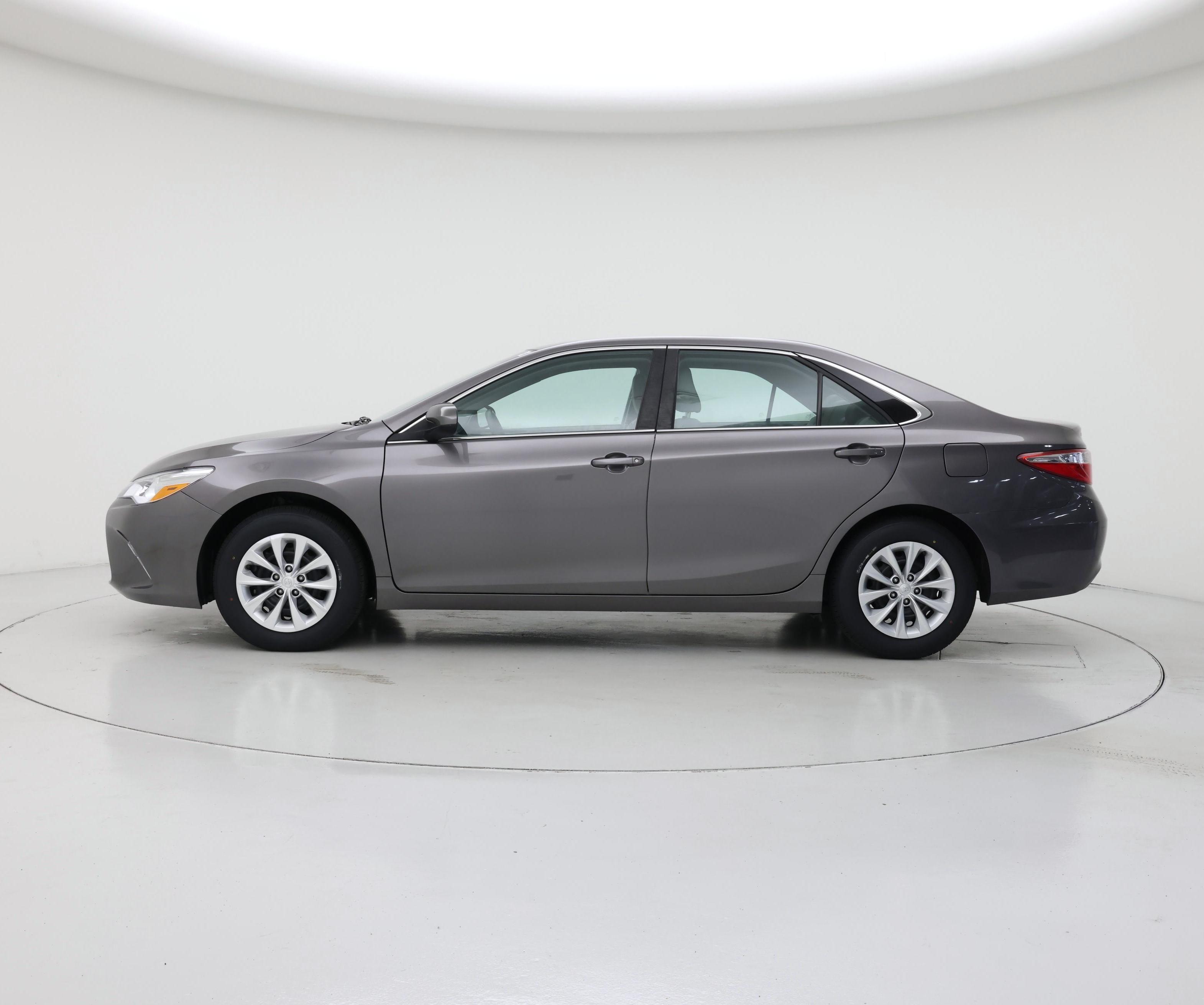 Thumbnail: 2017 Toyota Camry - 3