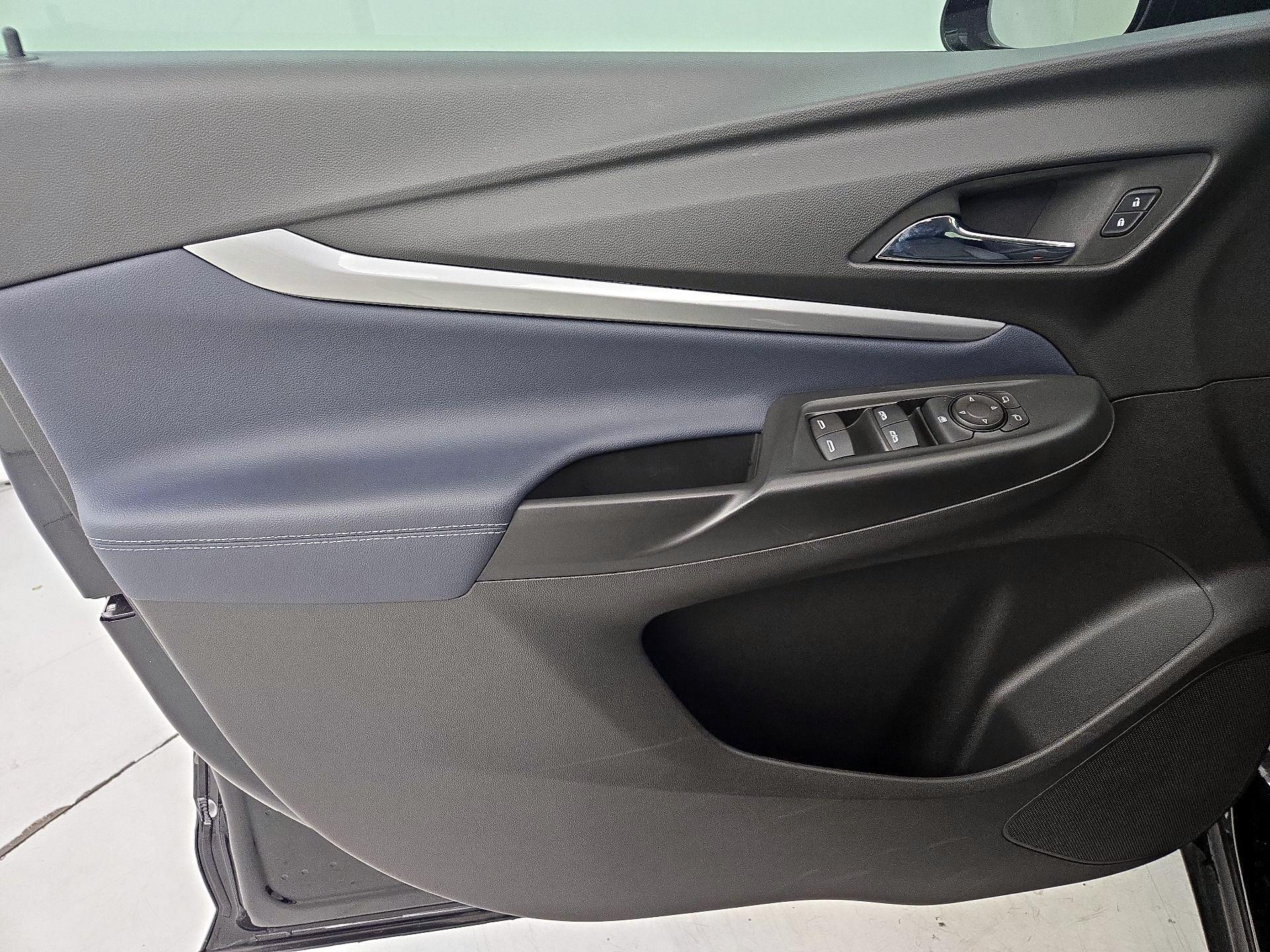 Thumbnail: 2023 Chevrolet Bolt EUV - 12