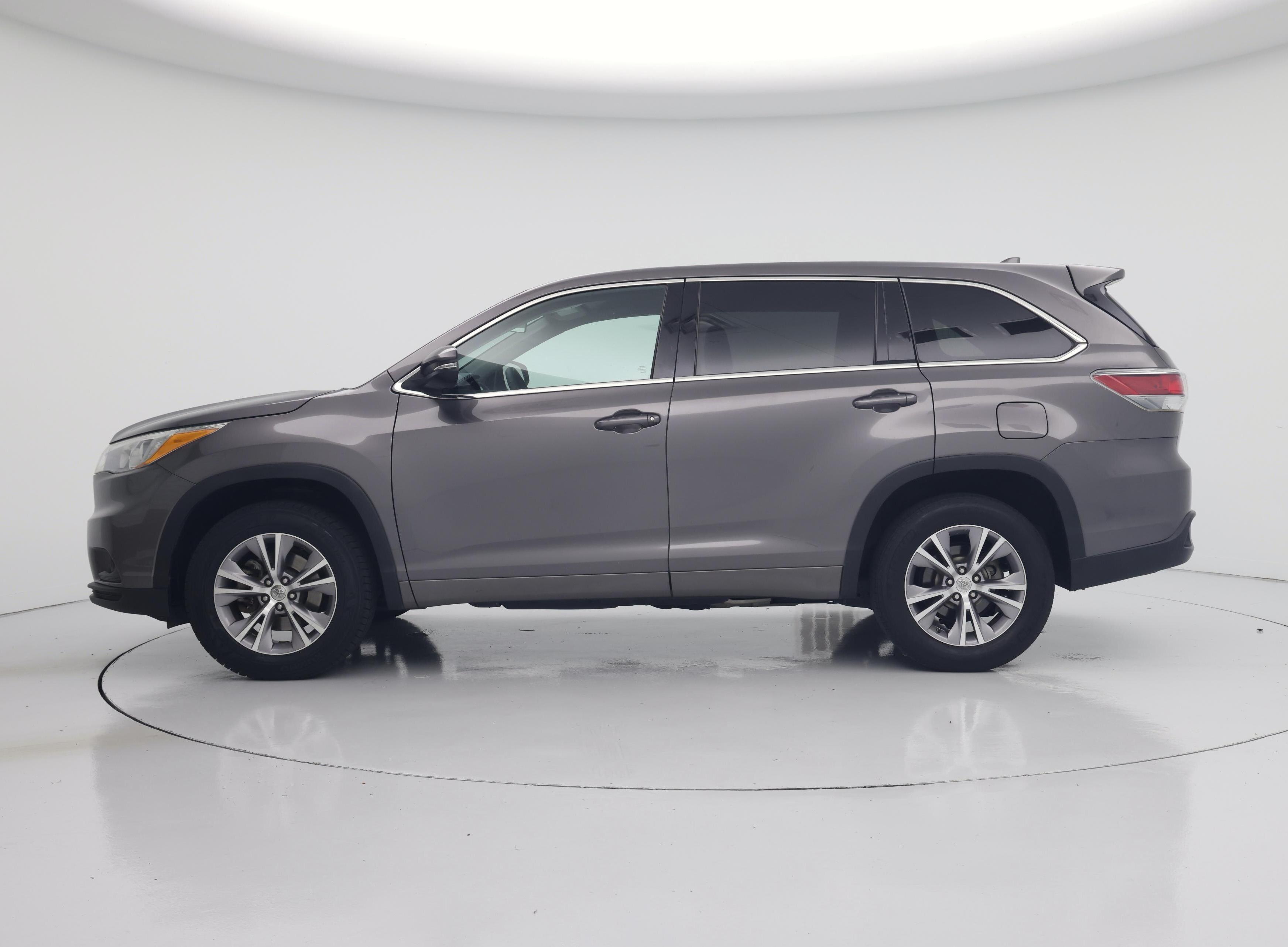 Thumbnail: 2015 Toyota Highlander - 3