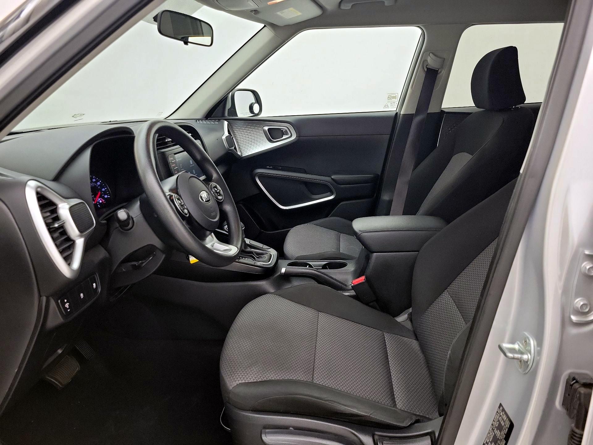 Thumbnail: 2020 Kia Soul - 11