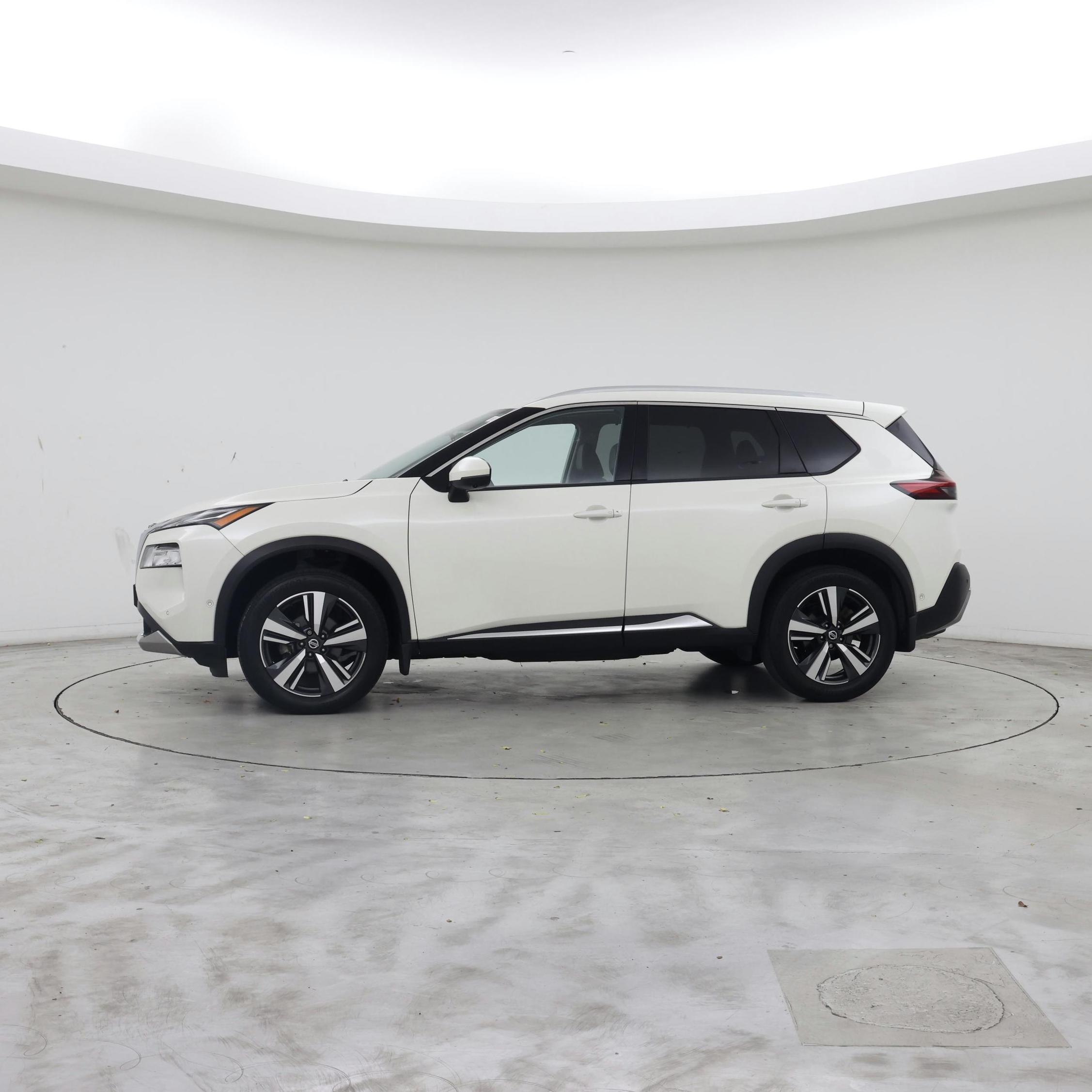 Thumbnail: 2021 Nissan Rogue - 3