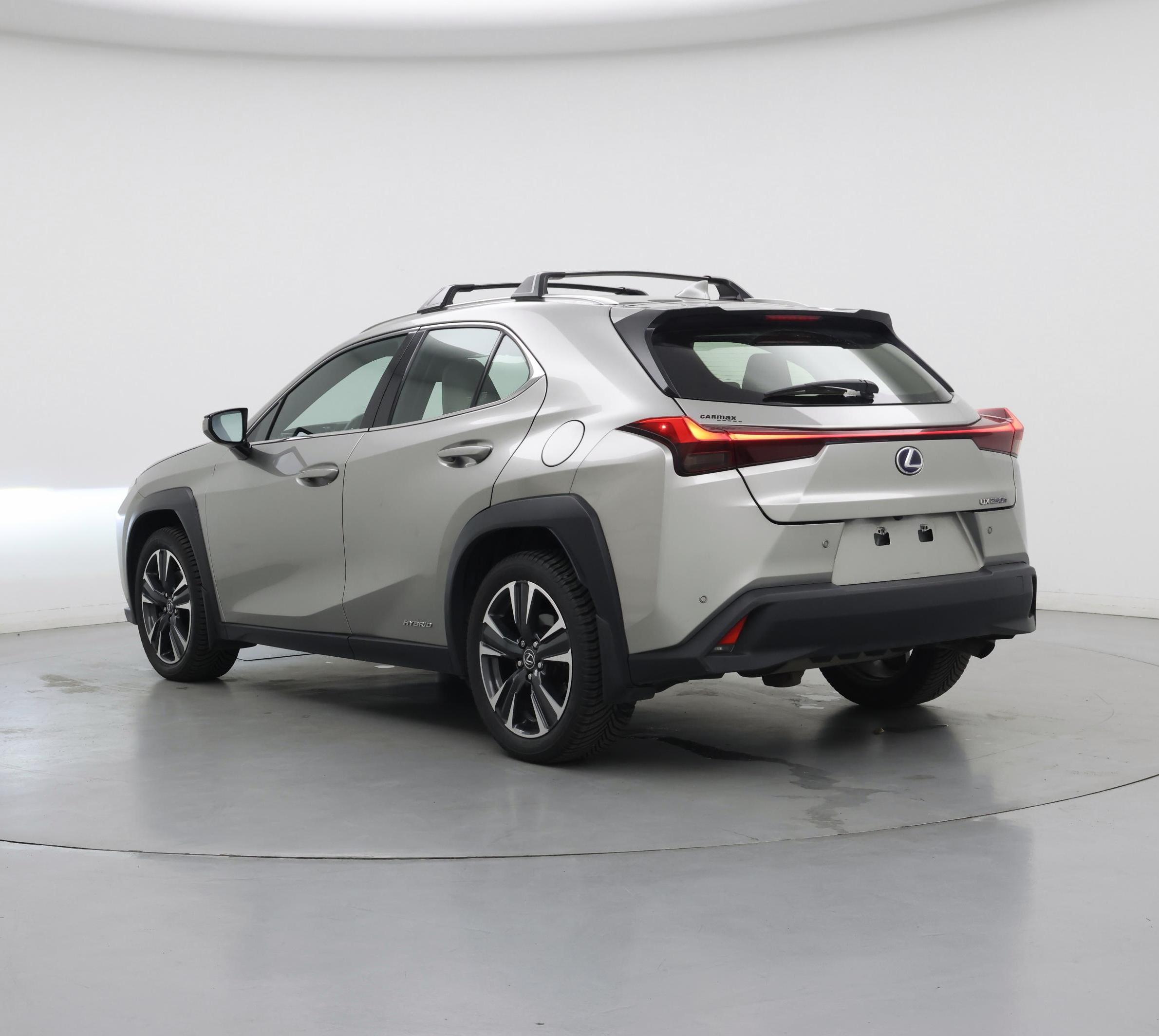 Thumbnail: 2021 Lexus UX - 2