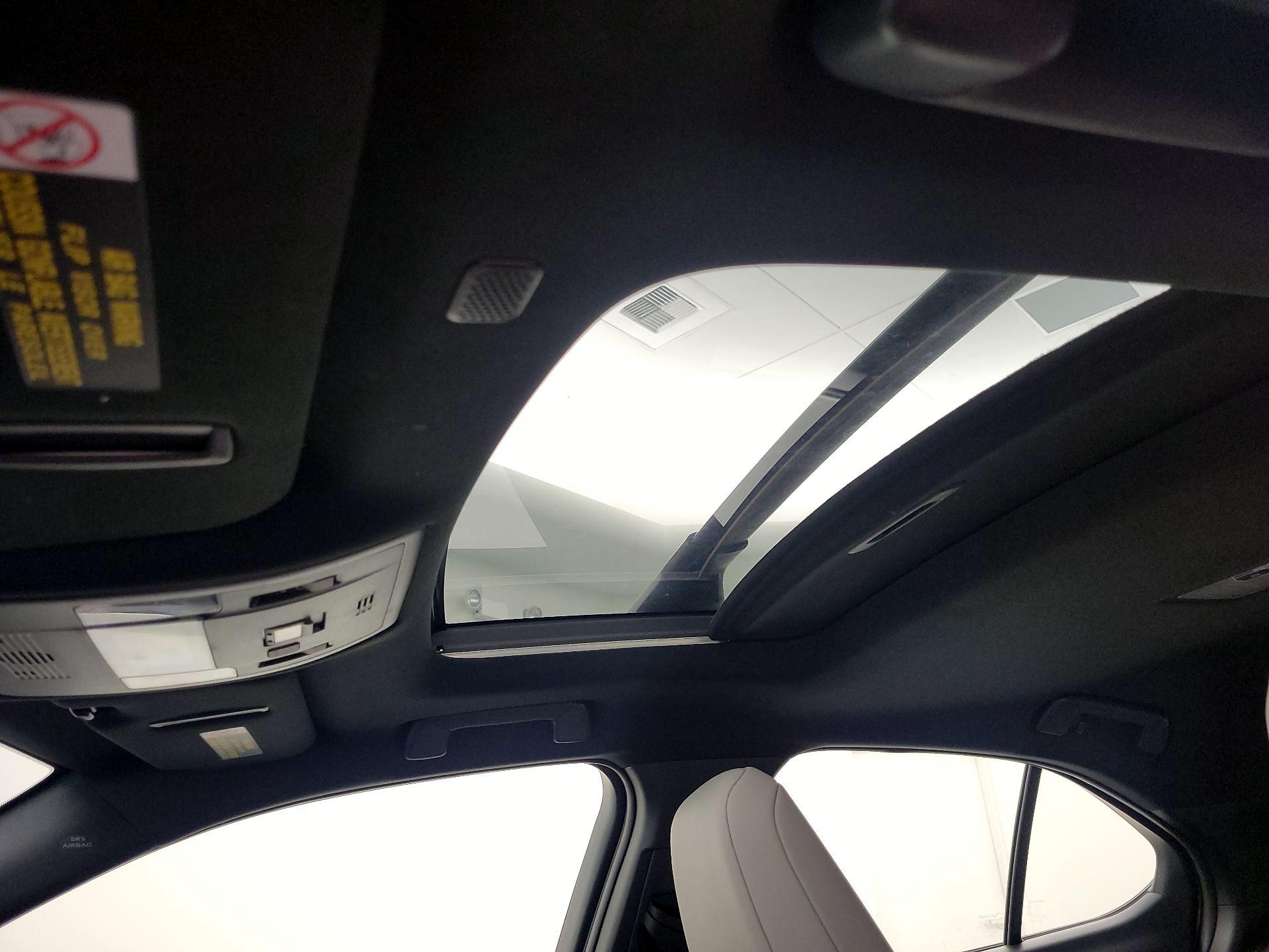 Thumbnail: 2021 Lexus UX - 20