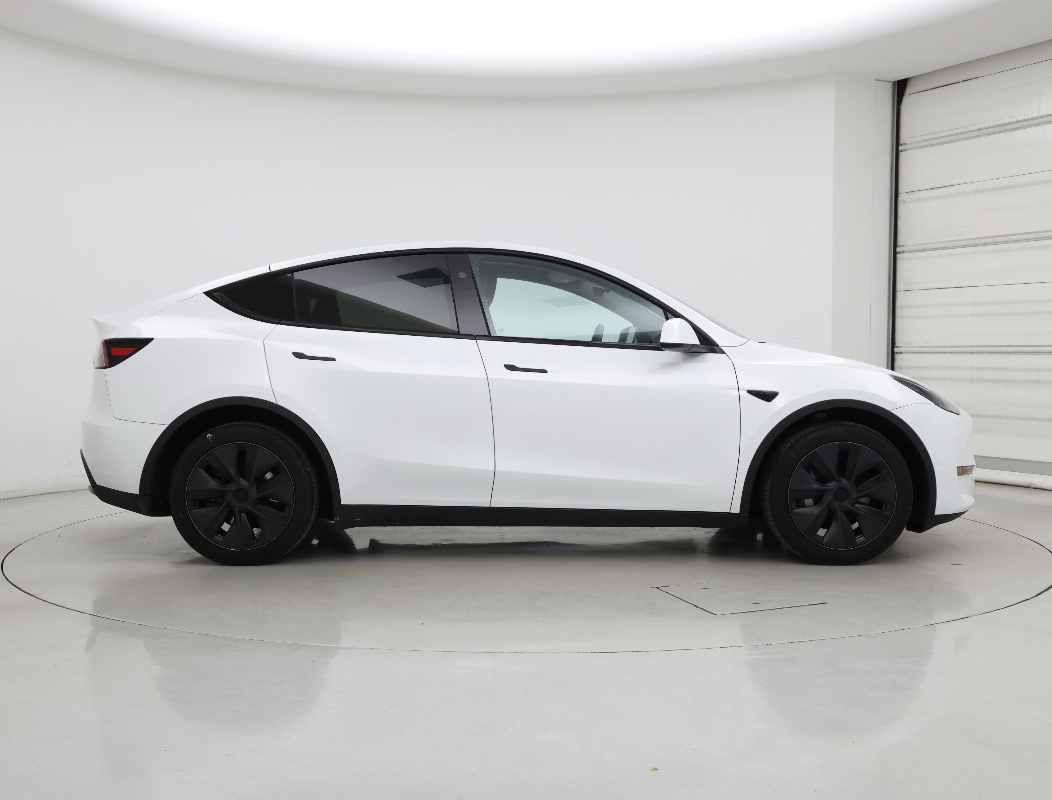 Thumbnail: 2024 Tesla Model Y - 7