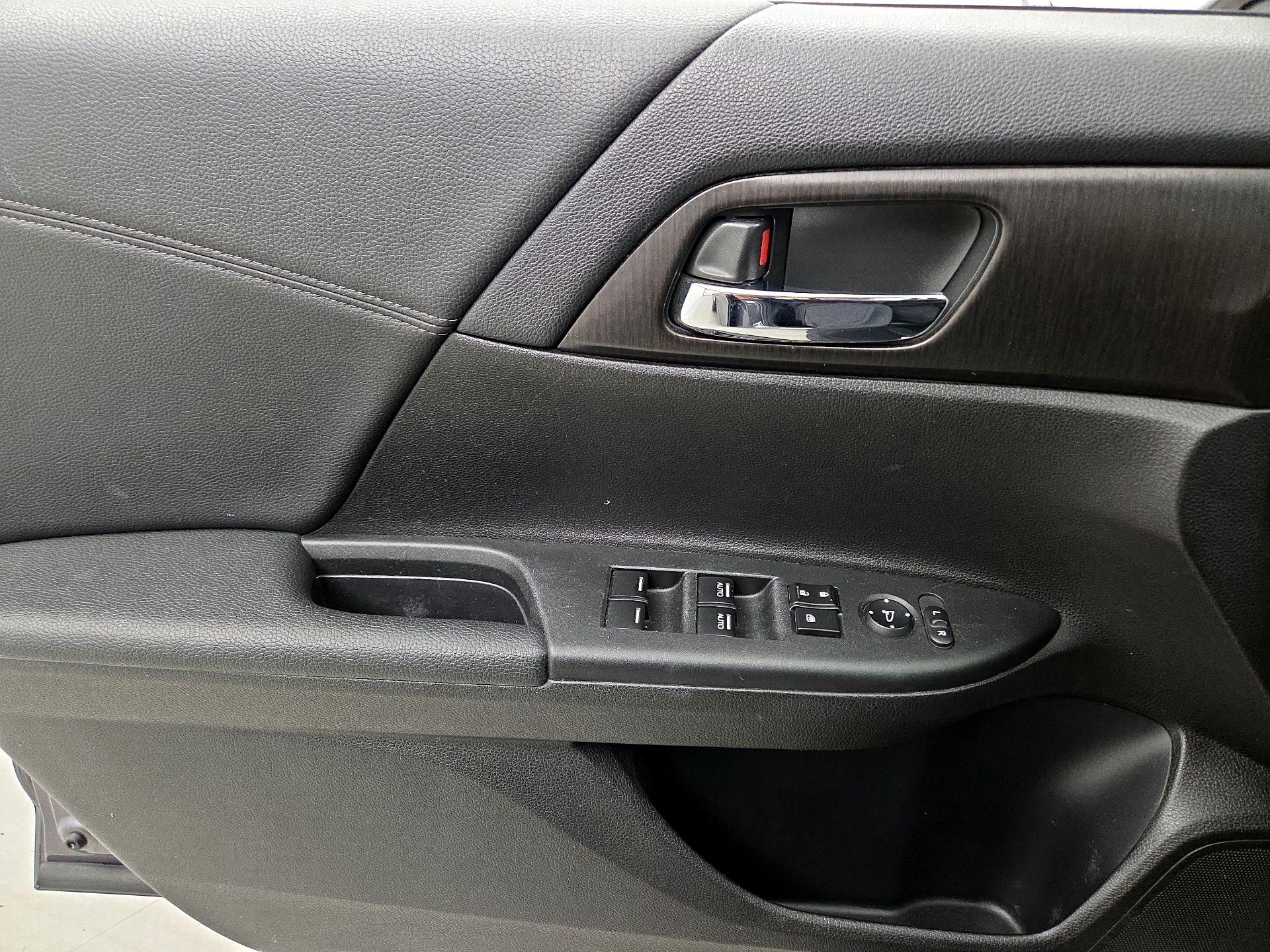 Thumbnail: 2014 Honda Accord - 12