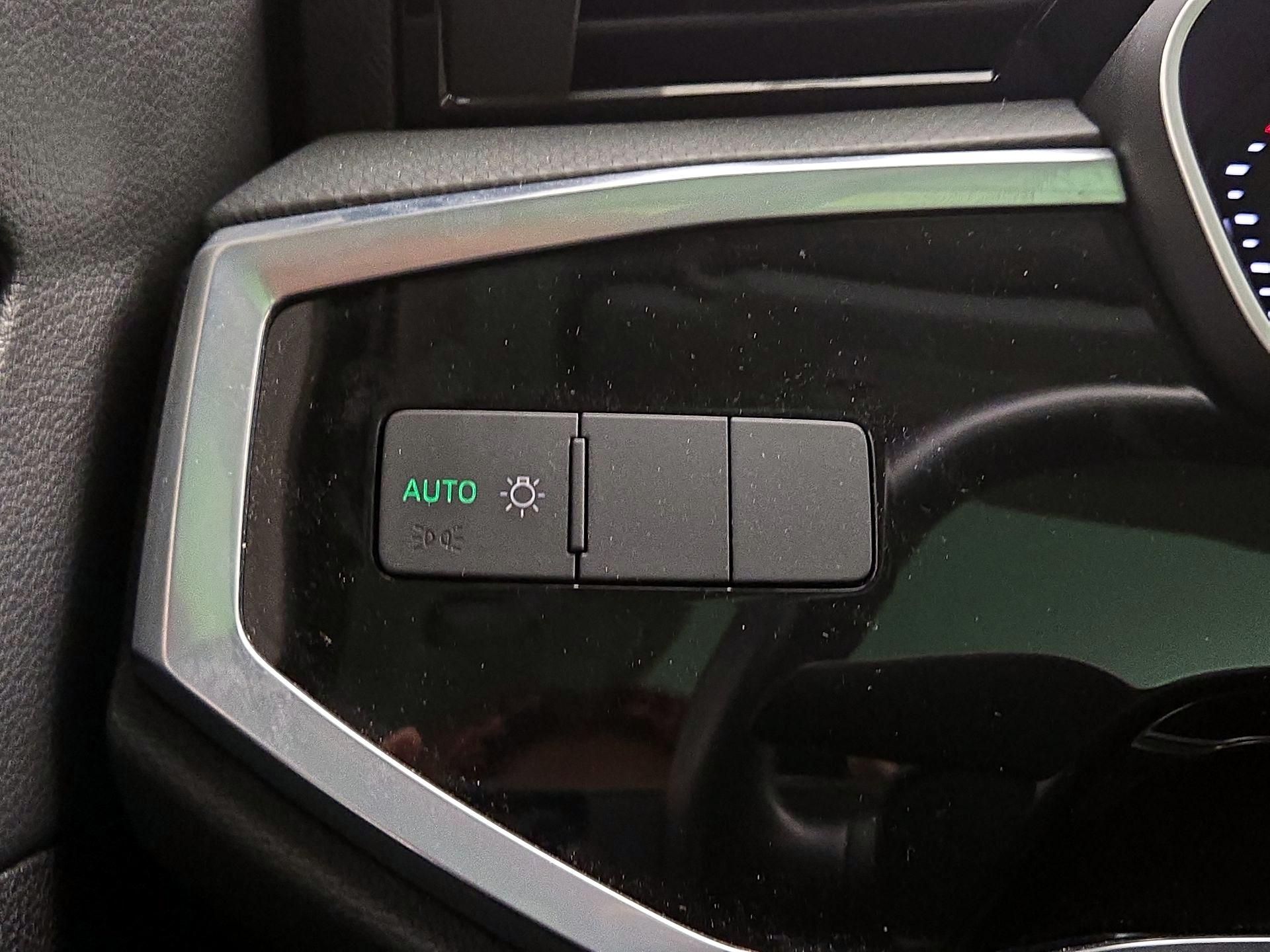 Thumbnail: 2022 Audi Q3 - 13