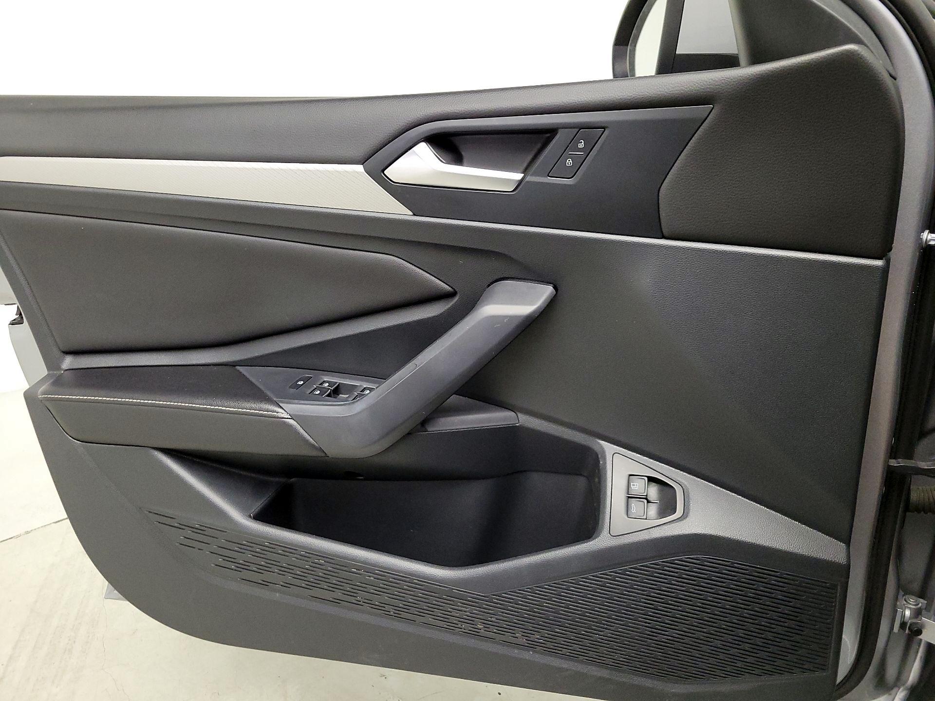 Thumbnail: 2022 Volkswagen Jetta - 12