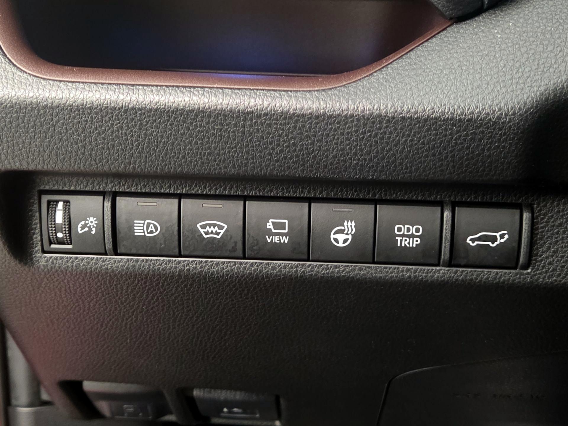 Thumbnail: 2023 Toyota RAV4 - 13