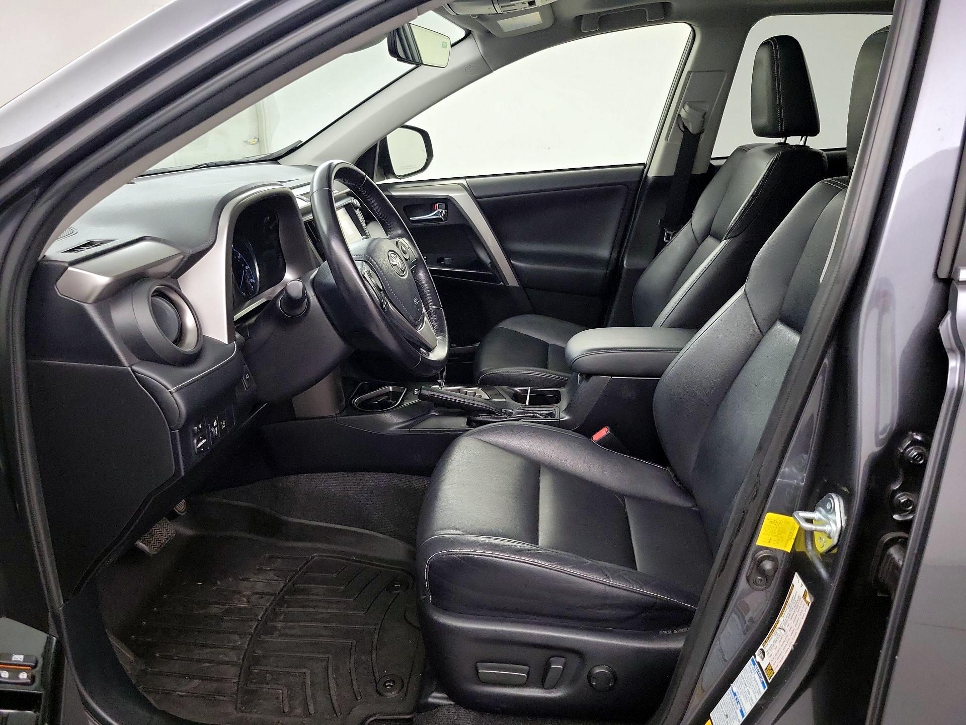 Thumbnail: 2016 Toyota RAV4 - 9