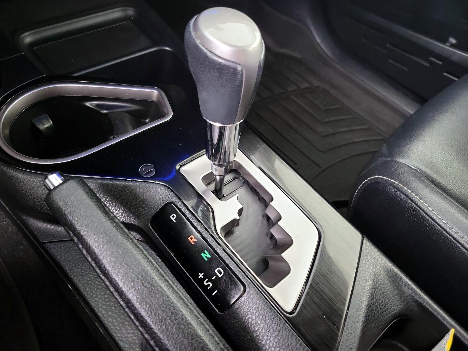 Thumbnail: 2016 Toyota RAV4 - 15