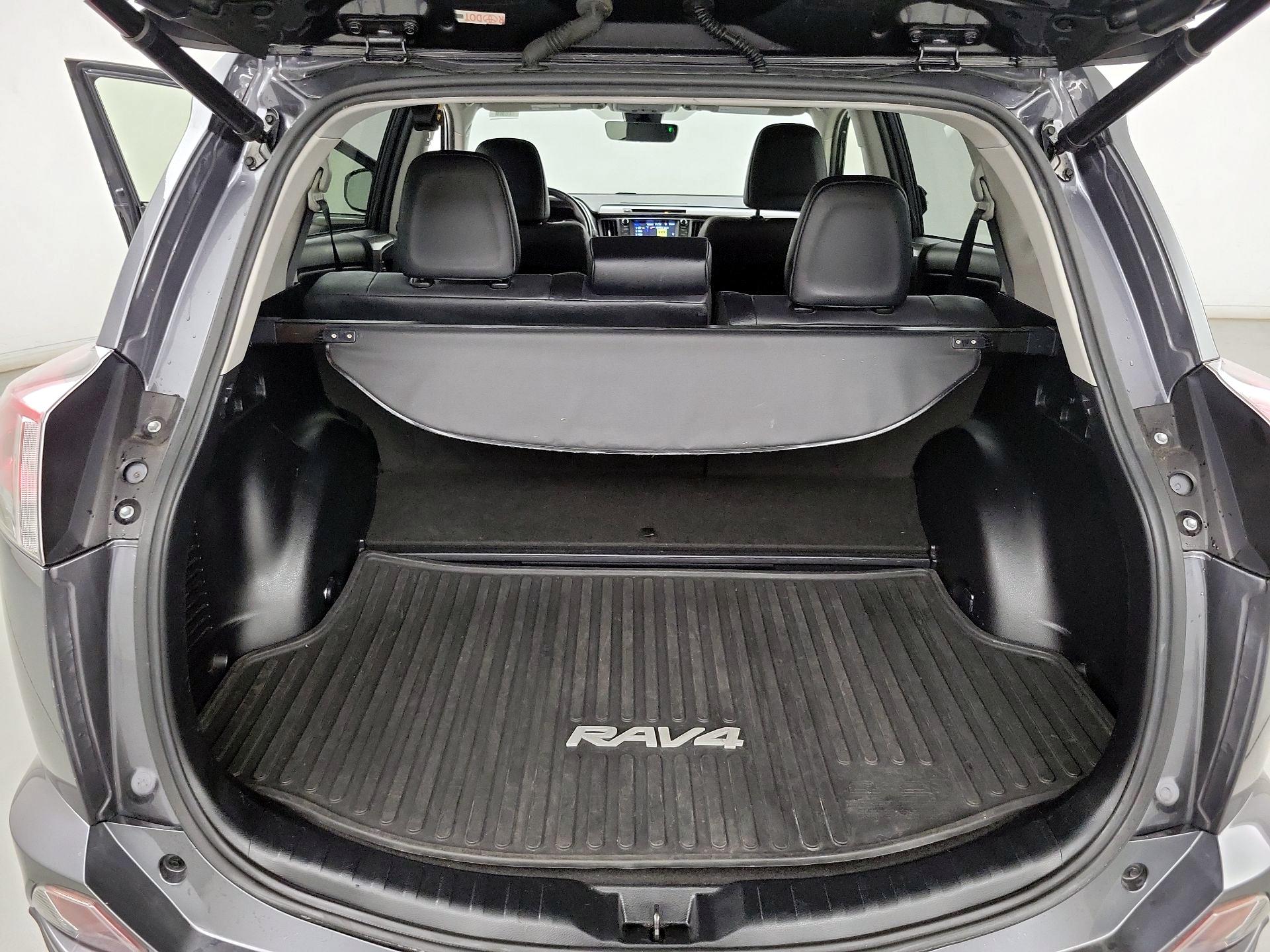 Thumbnail: 2016 Toyota RAV4 - 20