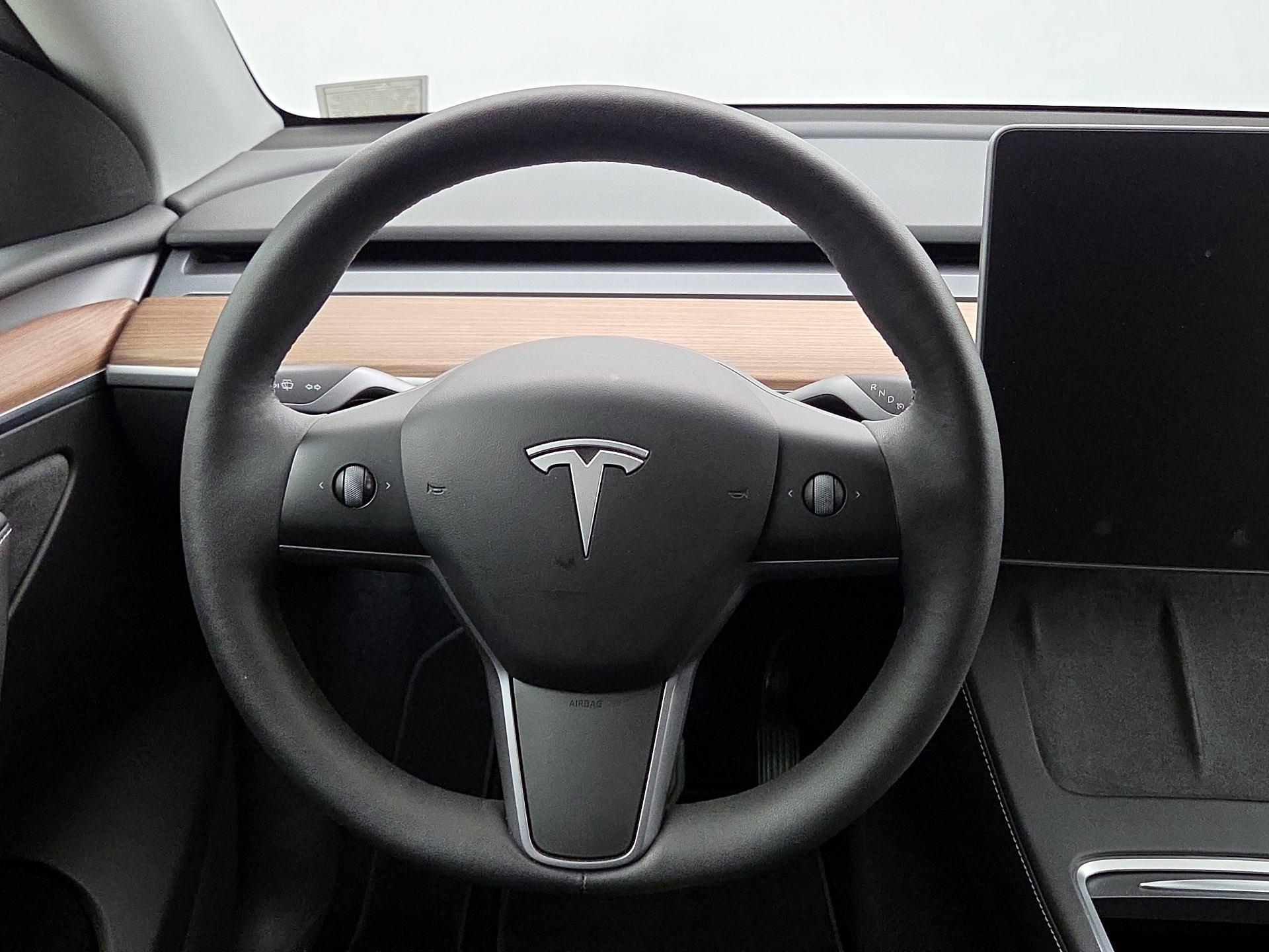 Thumbnail: 2024 Tesla Model Y - 10