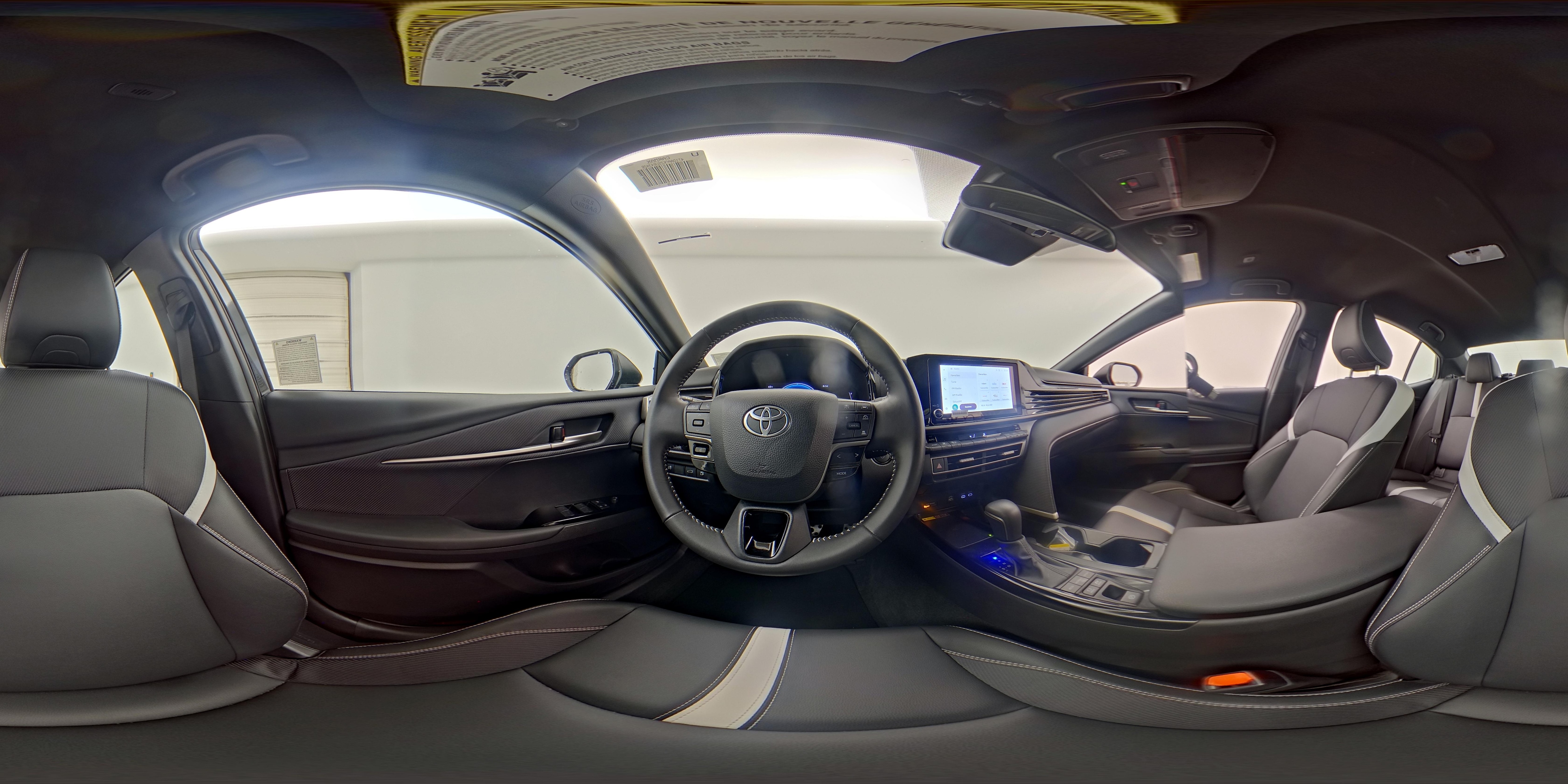 2025 Toyota Camry SE - Photo 26