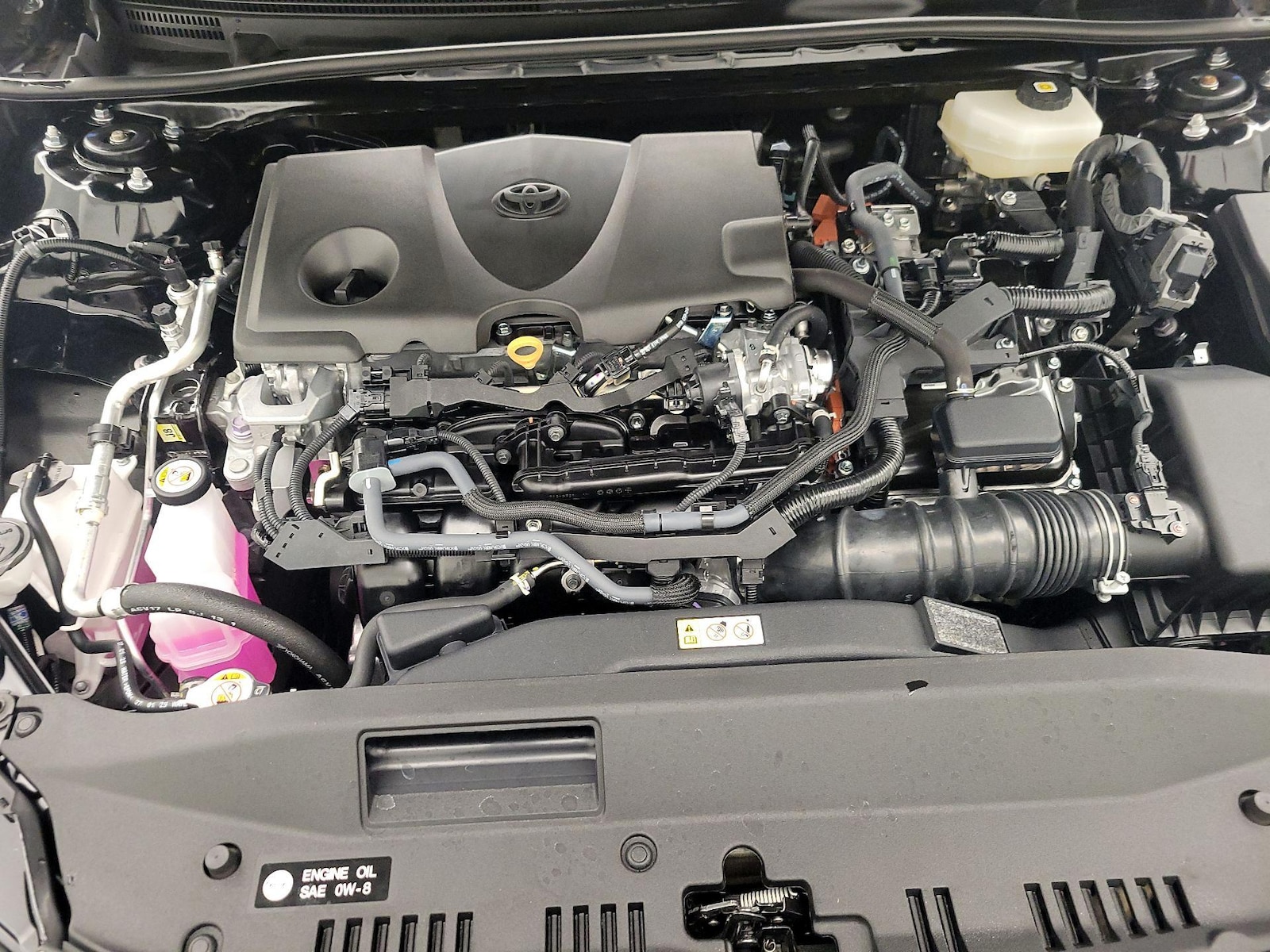 2025 Toyota Camry SE - Photo 22