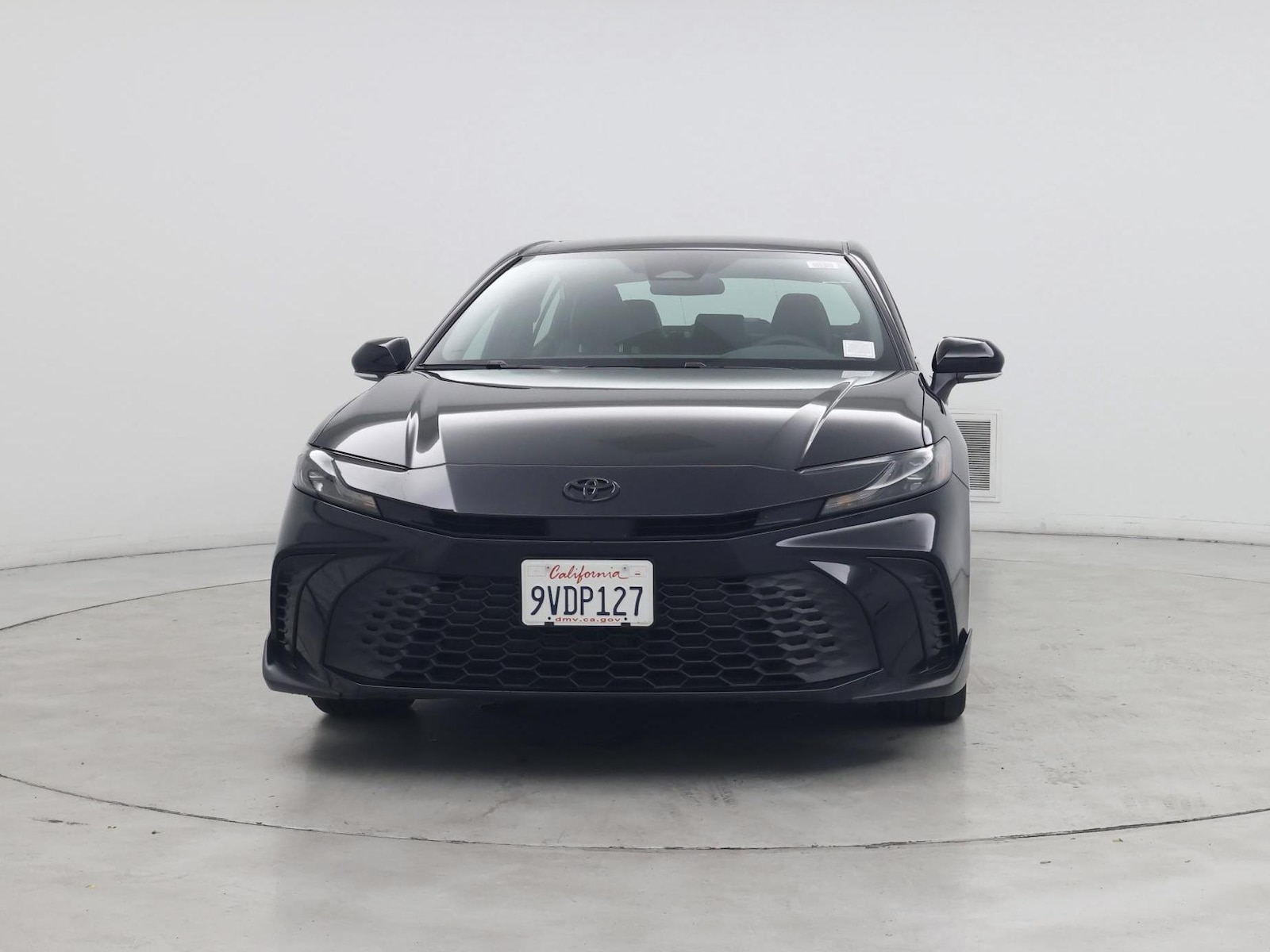 2025 Toyota Camry SE - Photo 6