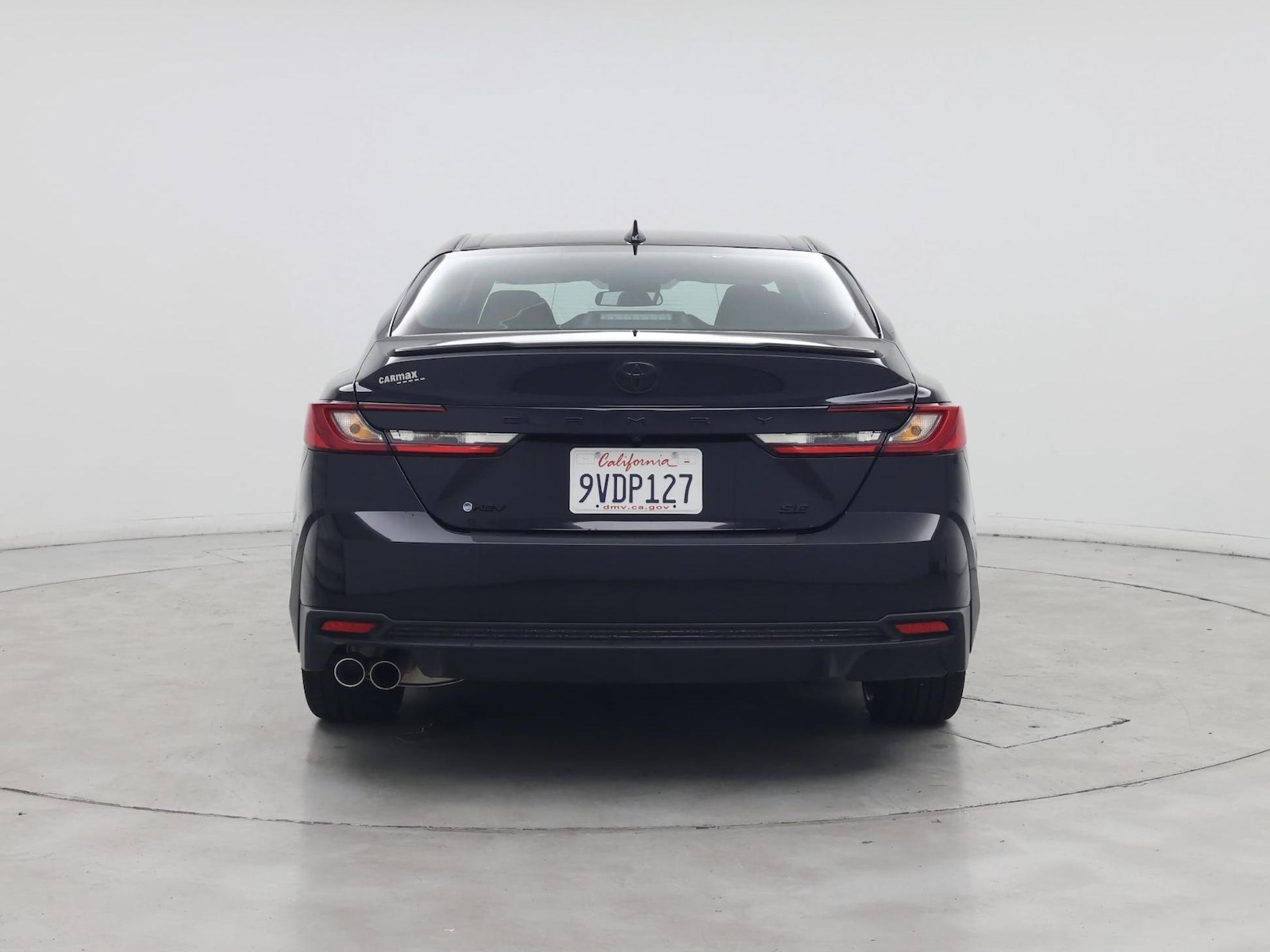 2025 Toyota Camry SE - Photo 7