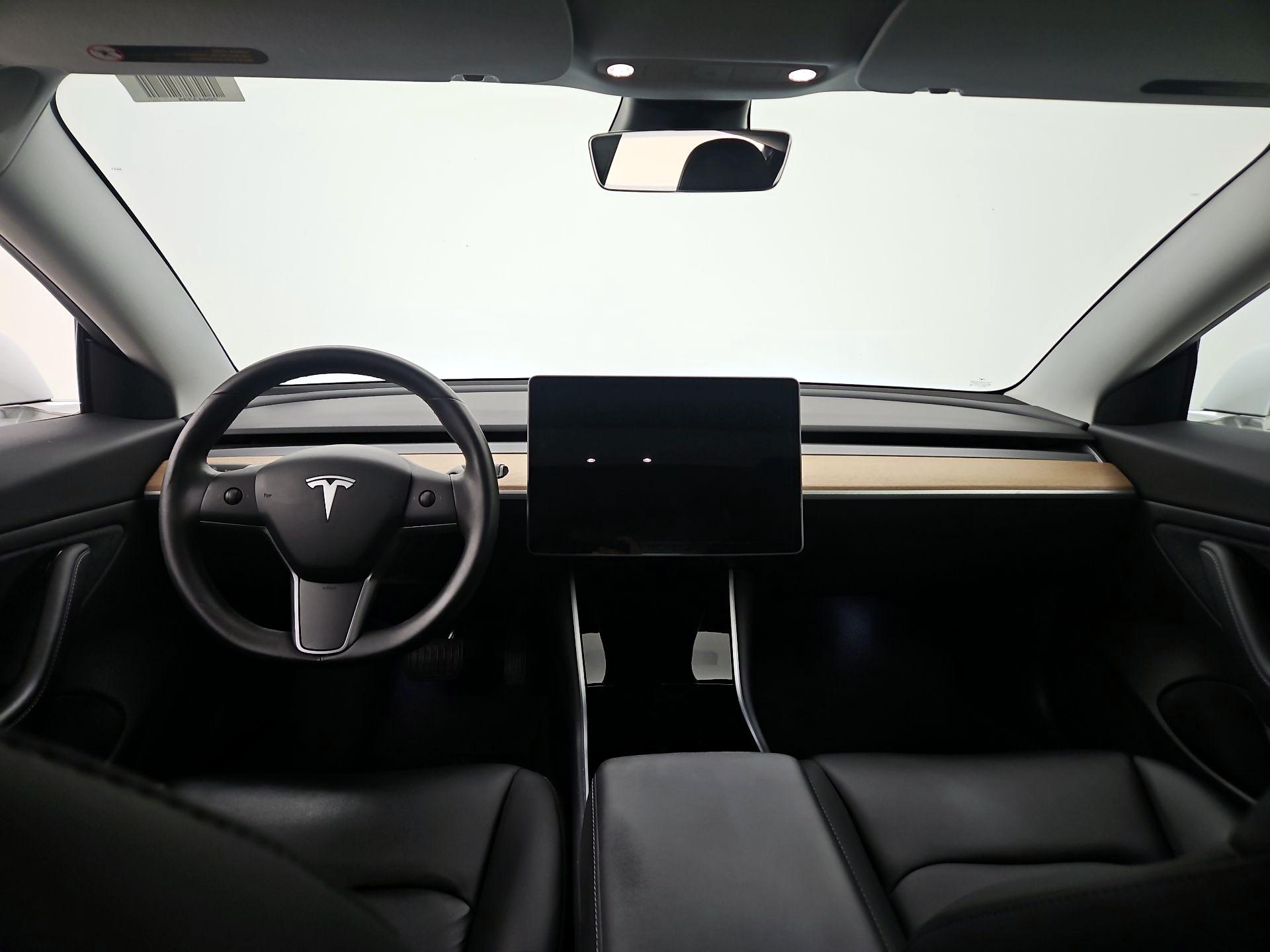Thumbnail: 2020 Tesla Model 3 - 9