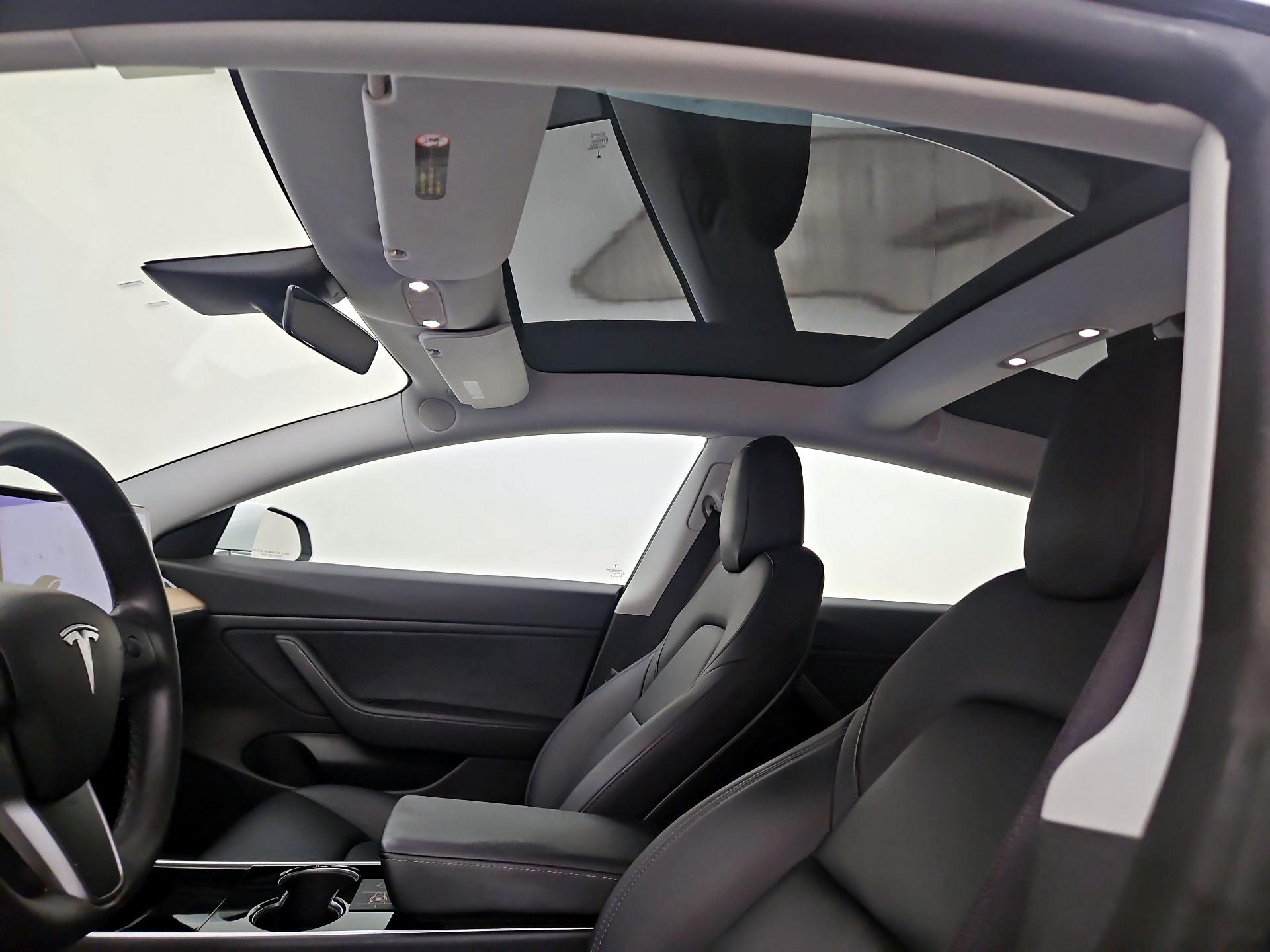 Thumbnail: 2020 Tesla Model 3 - 19