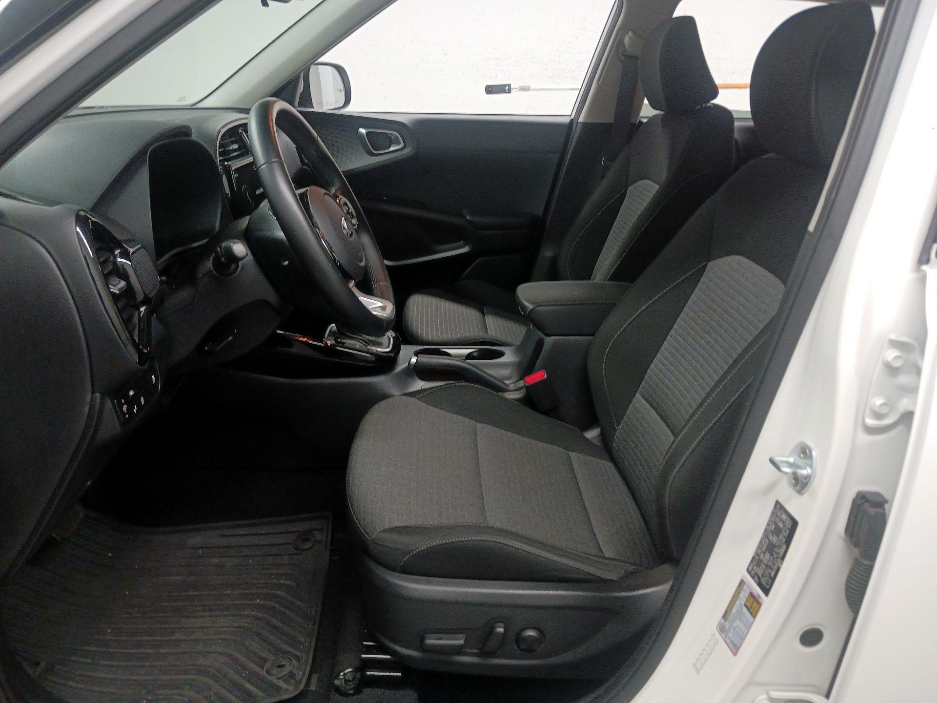 Thumbnail: 2020 Kia Soul - 11