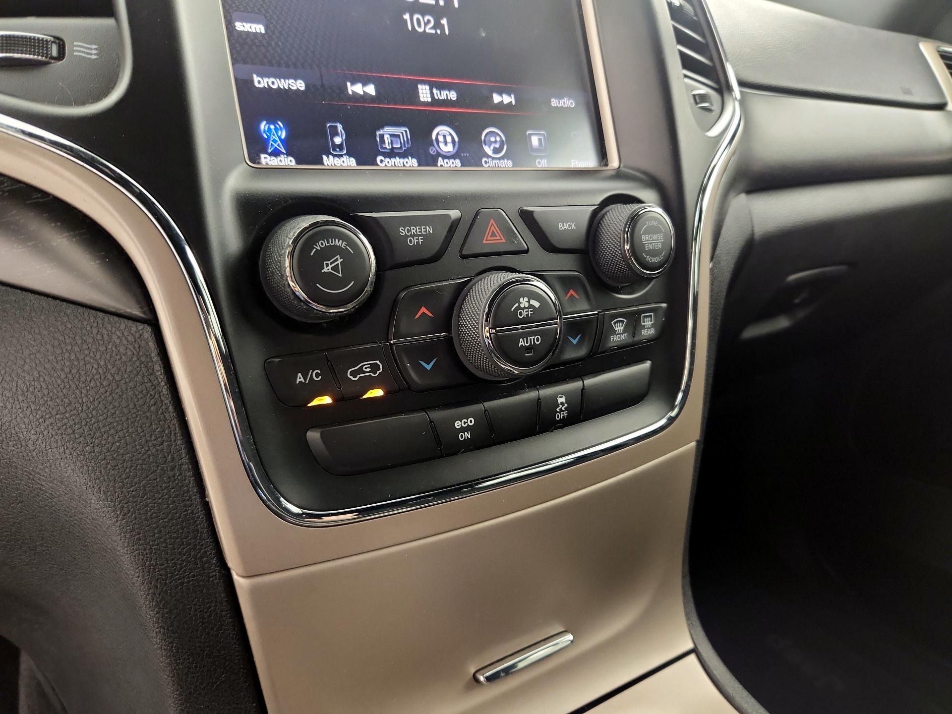 Thumbnail: 2014 Jeep Grand Cherokee - 16
