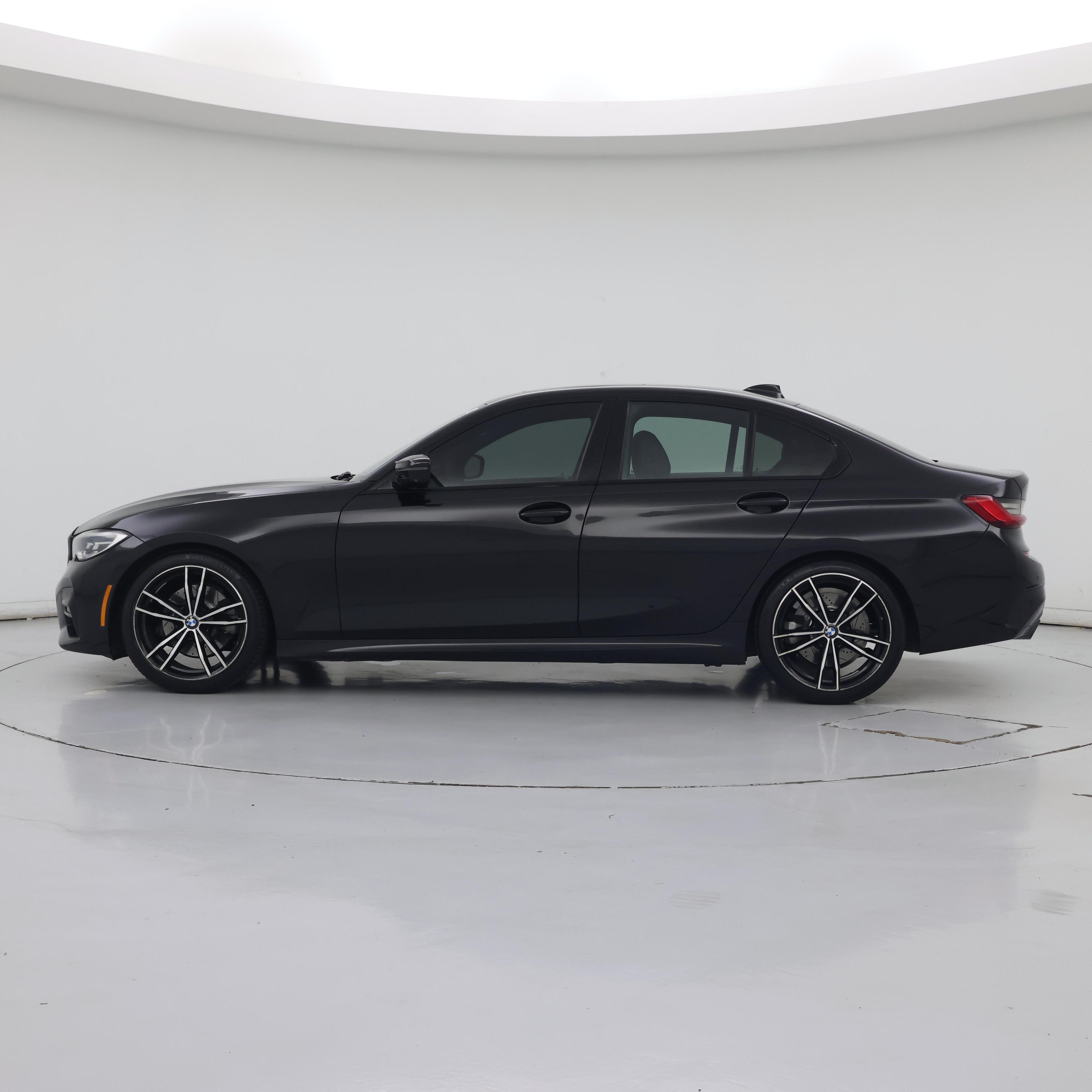 Thumbnail: 2021 BMW 3 Series - 3