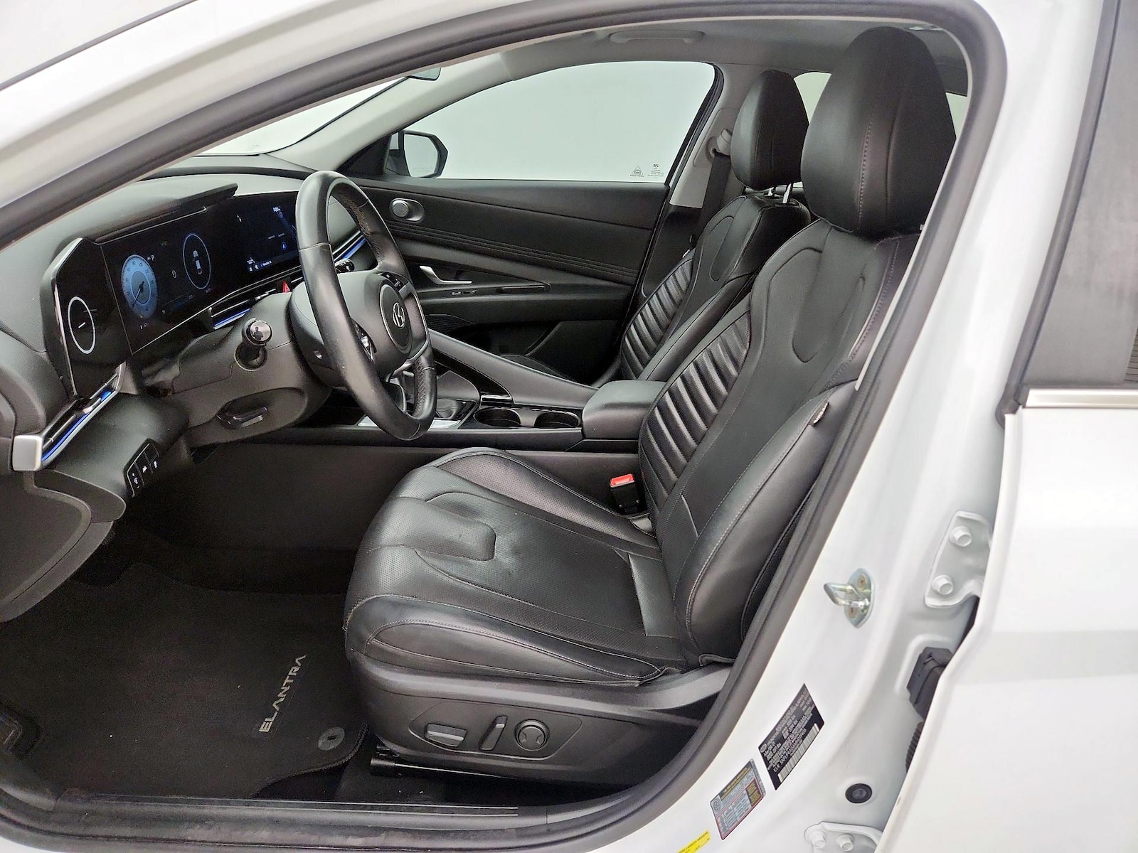 2021 Hyundai Elantra Limited - Photo 12
