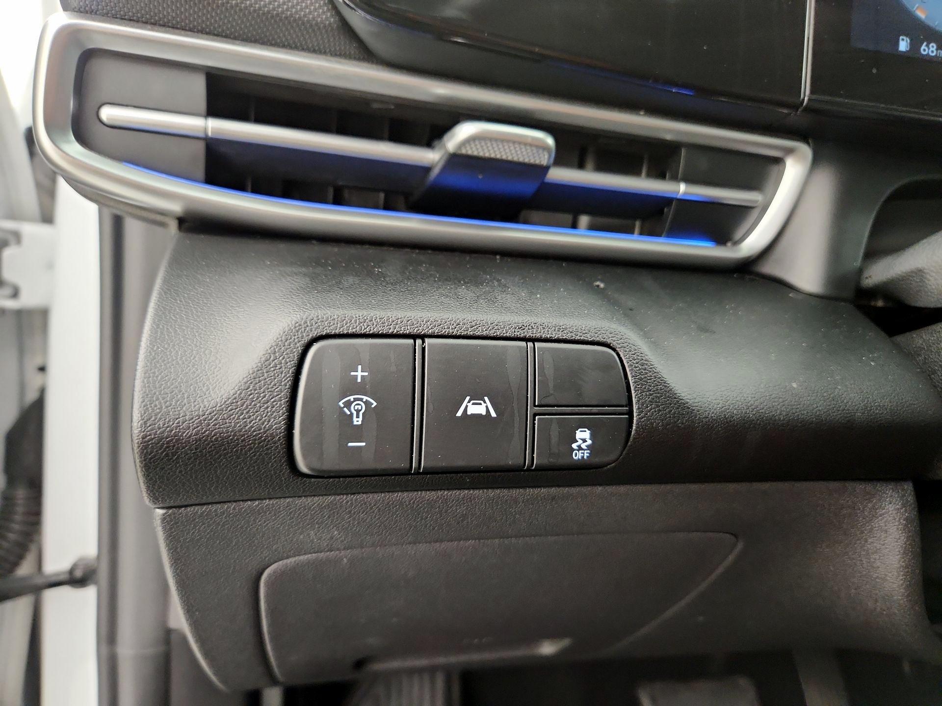Thumbnail: 2021 Hyundai Elantra - 13