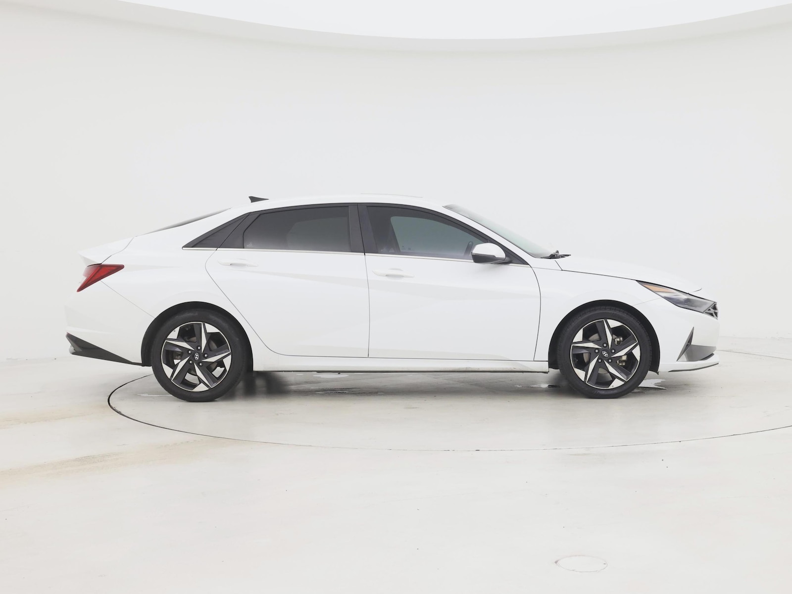 2021 Hyundai Elantra Limited - Photo 8