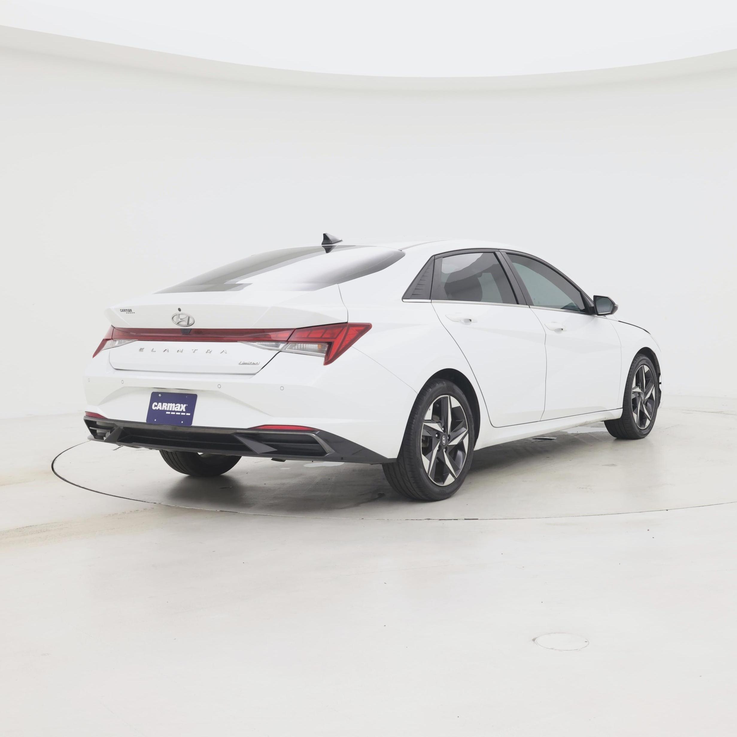 Thumbnail: 2021 Hyundai Elantra - 8
