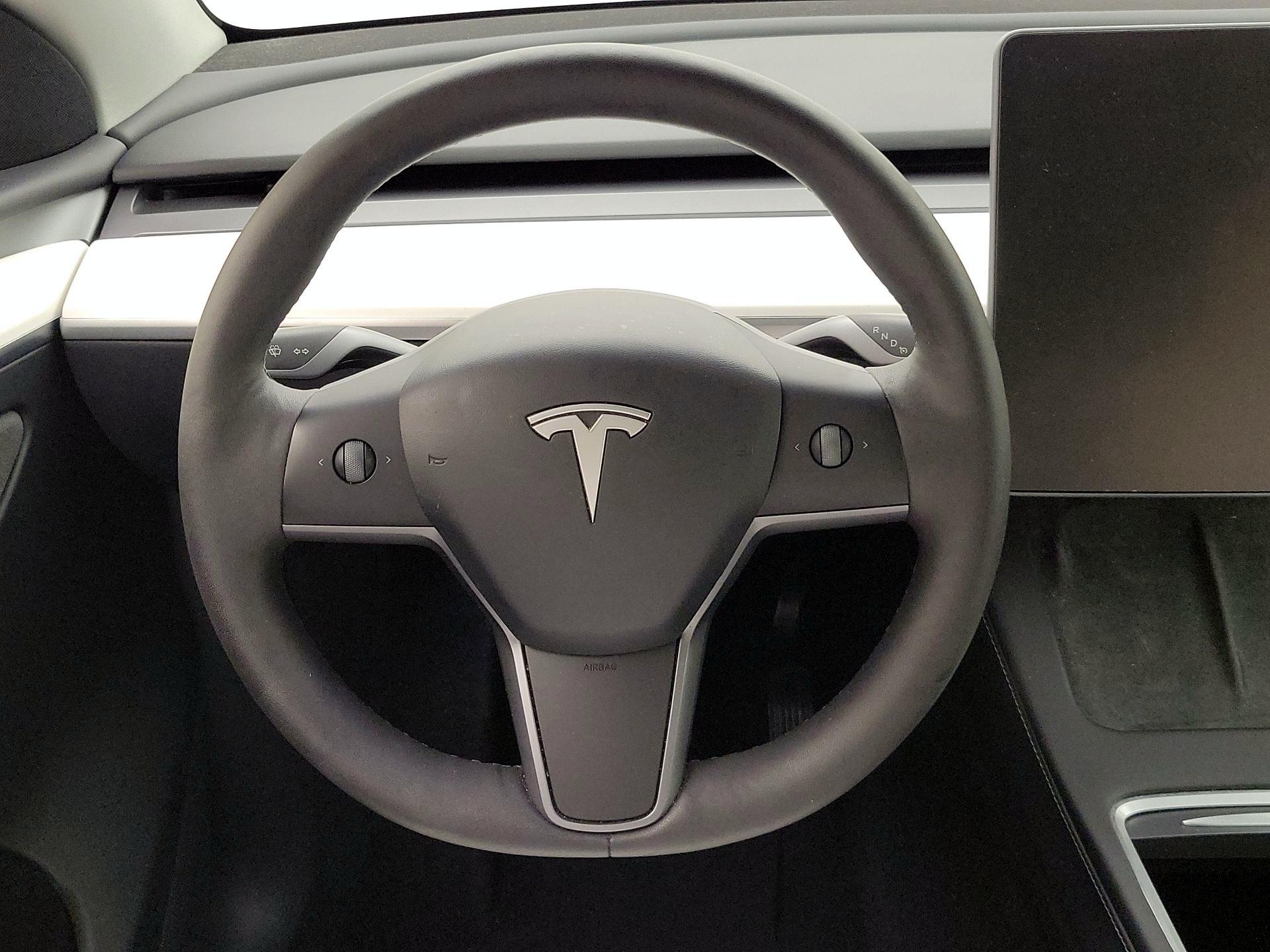 Thumbnail: 2023 Tesla Model Y - 10