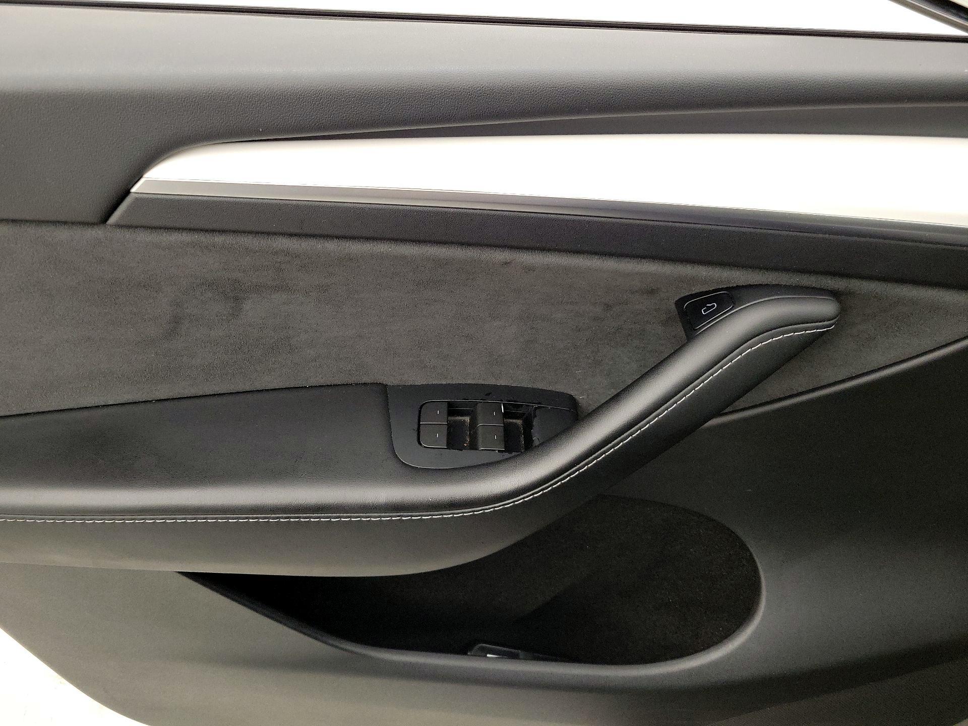 Thumbnail: 2023 Tesla Model Y - 12