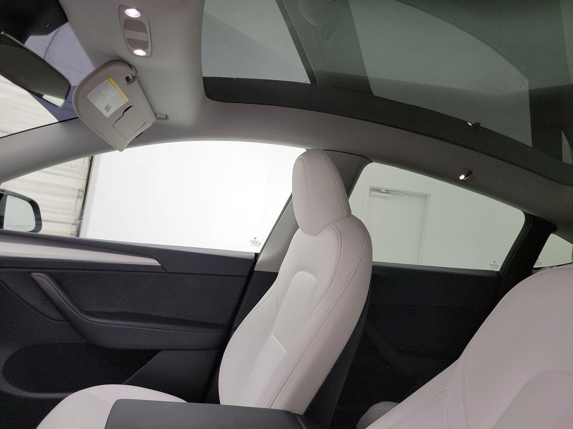 Thumbnail: 2023 Tesla Model Y - 18
