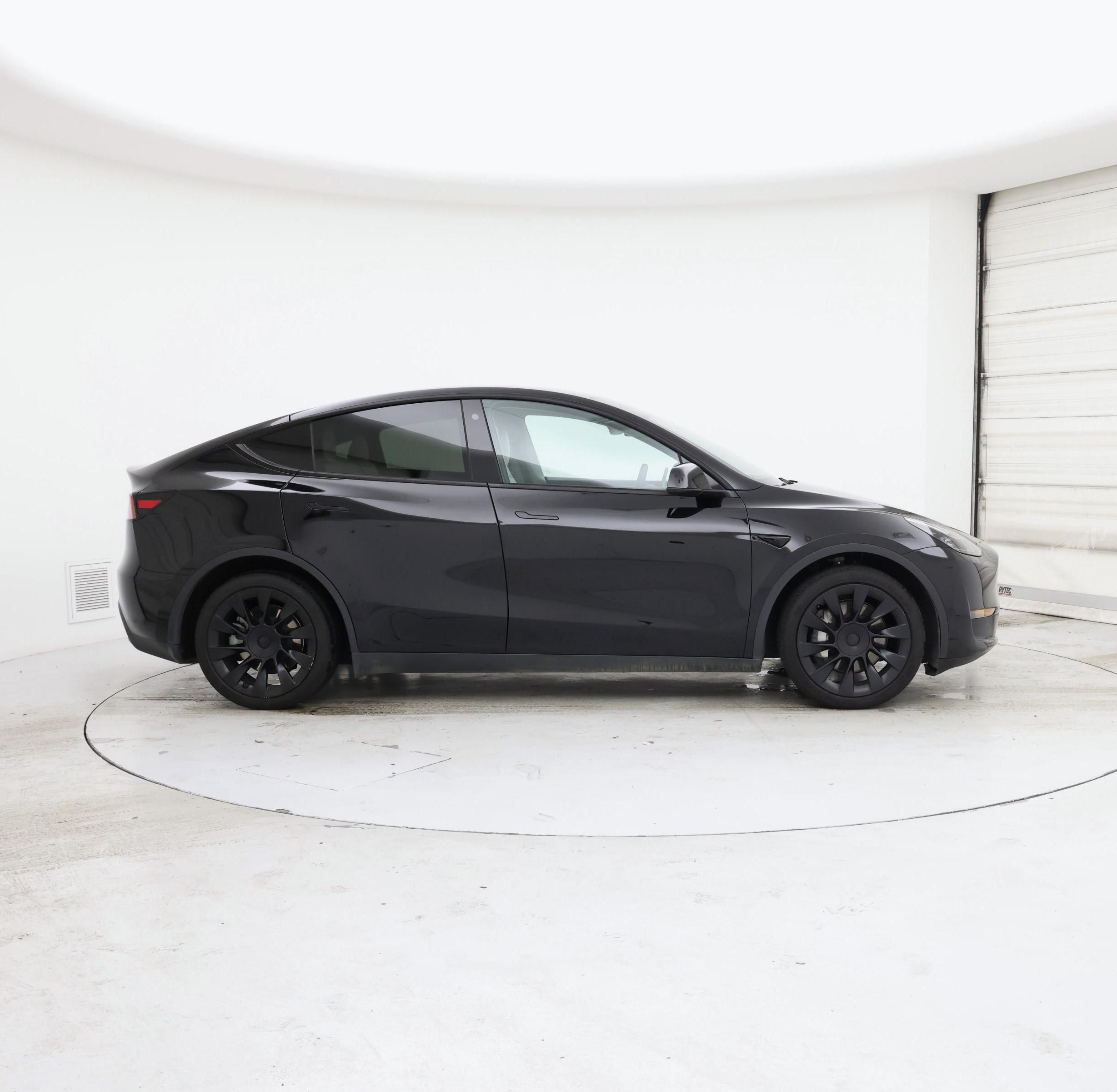 Thumbnail: 2023 Tesla Model Y - 7