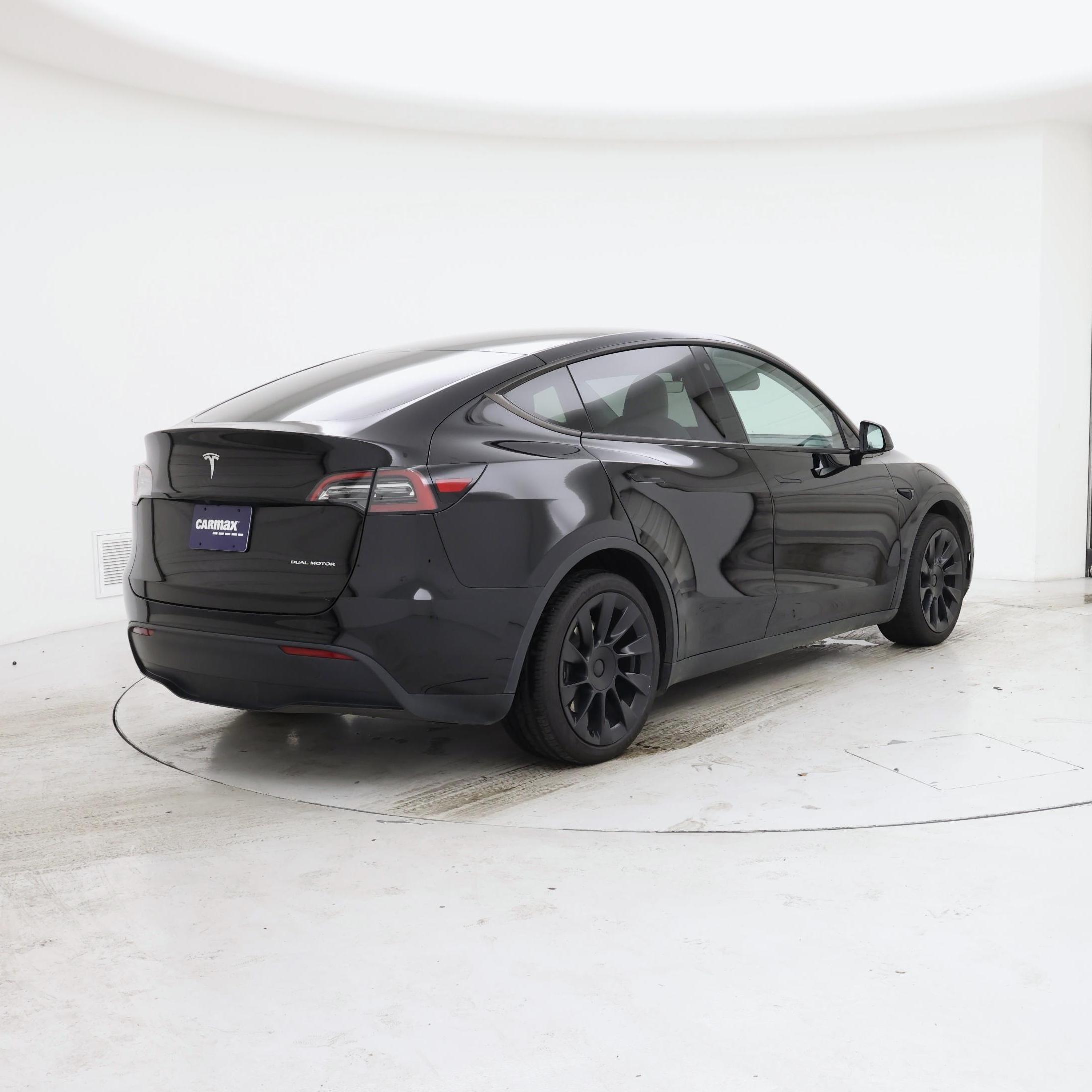 Thumbnail: 2023 Tesla Model Y - 8