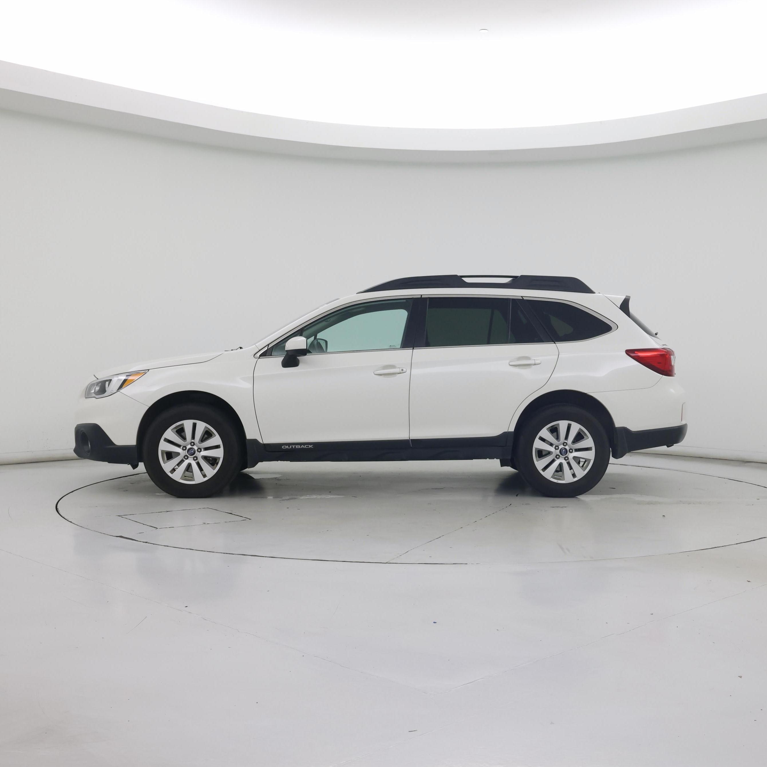 Thumbnail: 2015 Subaru Outback - 3