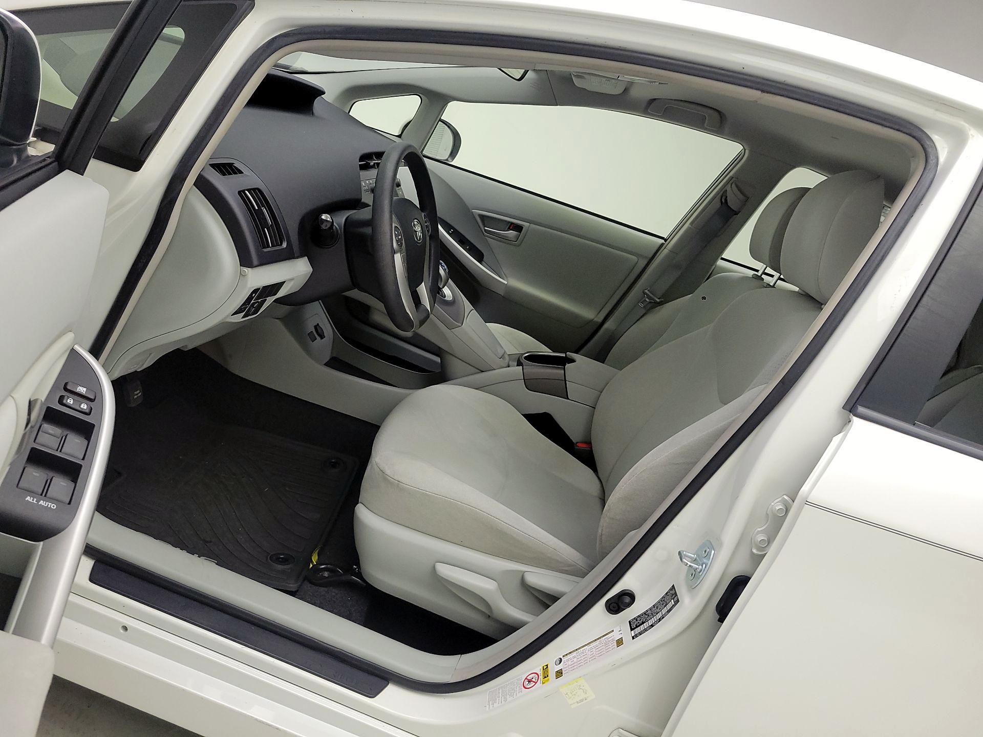 Thumbnail: 2014 Toyota Prius - 11