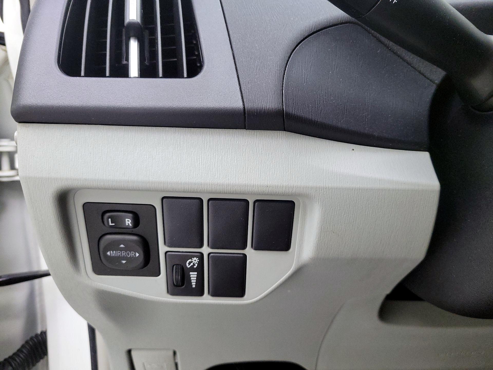 Thumbnail: 2014 Toyota Prius - 13