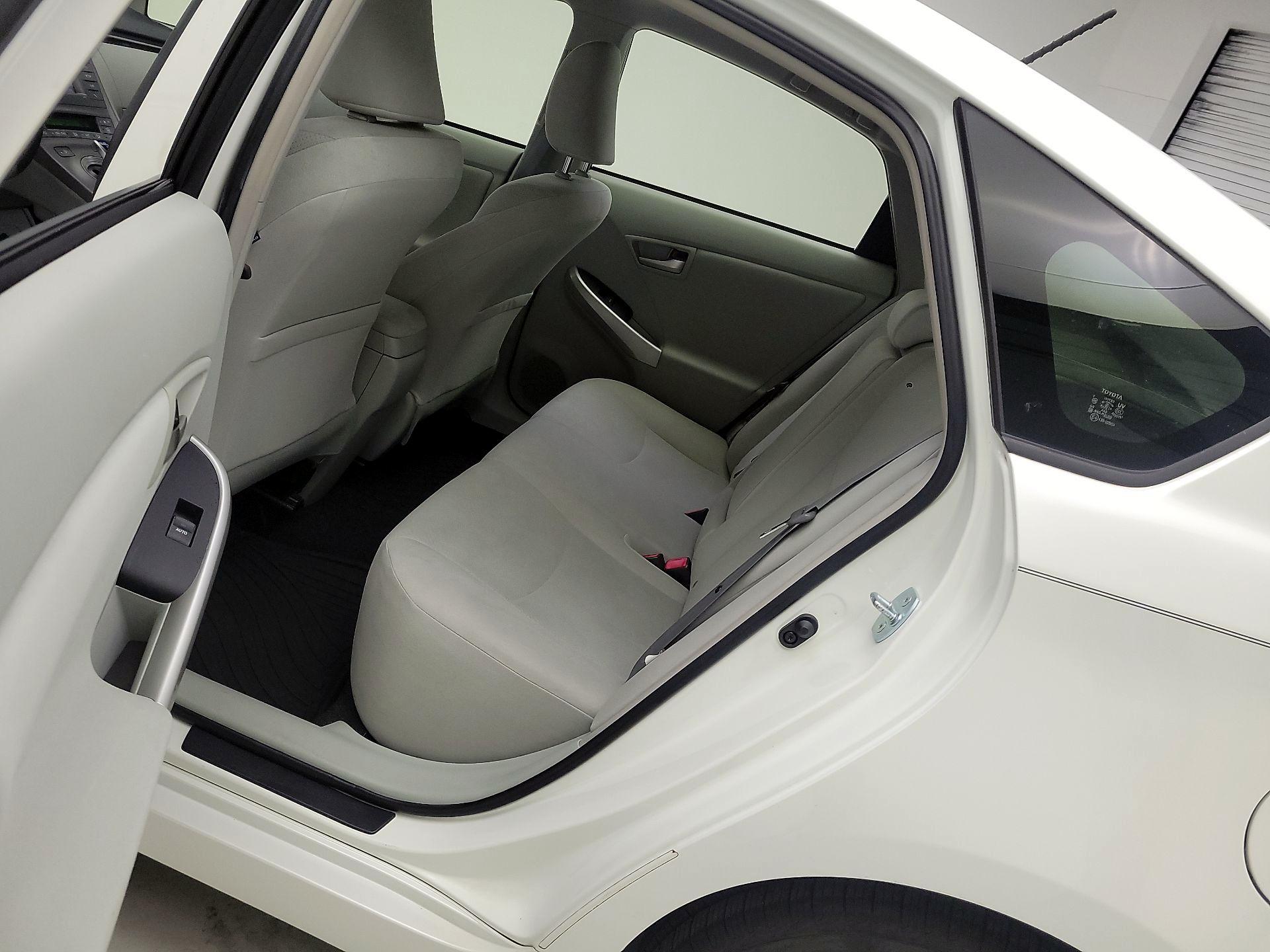 Thumbnail: 2014 Toyota Prius - 20