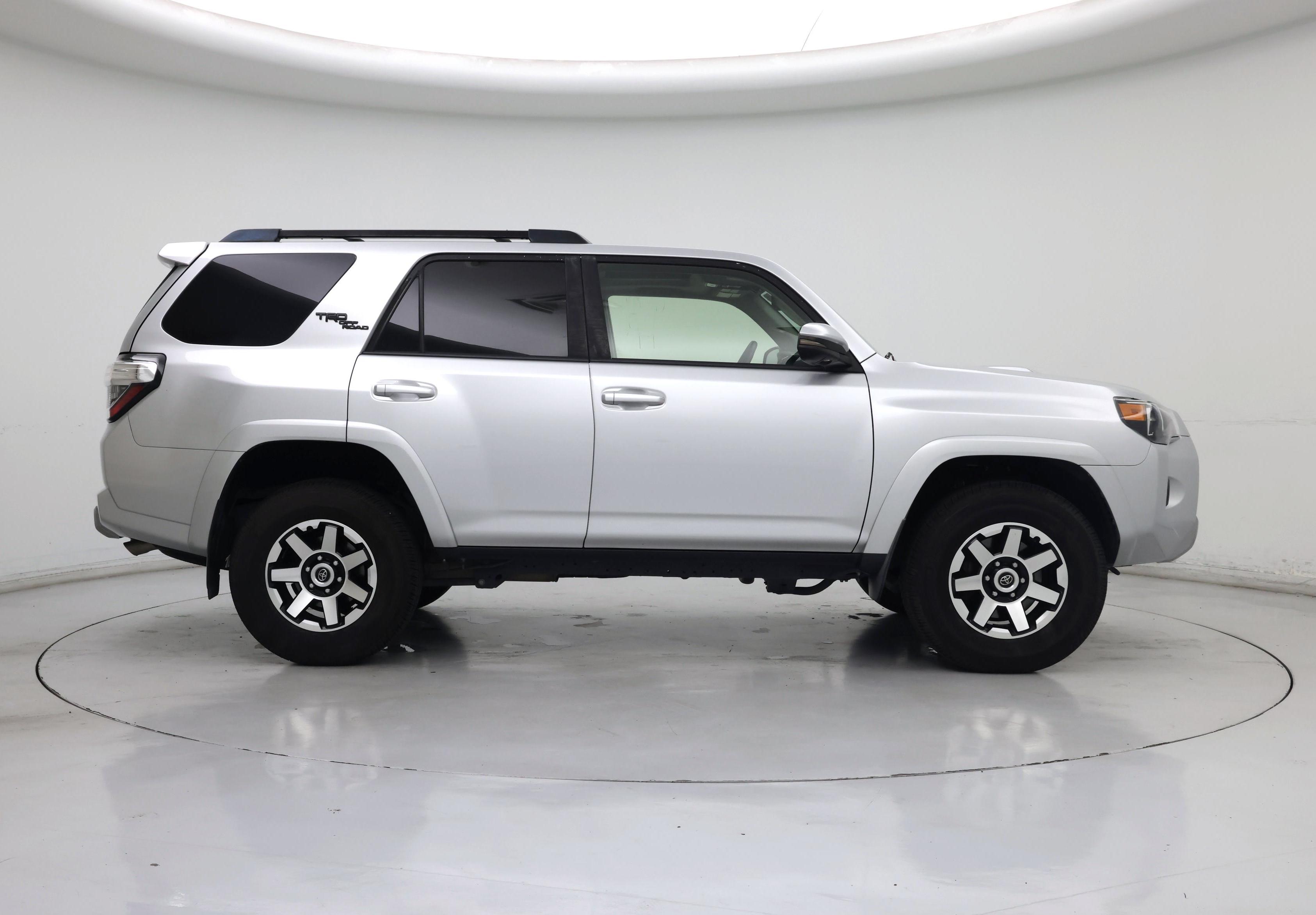 Thumbnail: 2020 Toyota 4Runner - 7