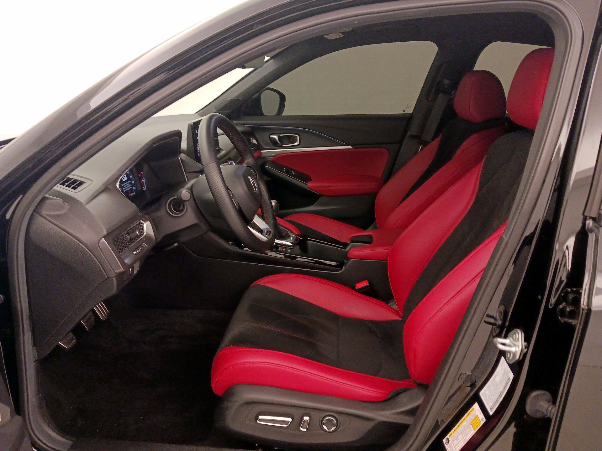 Thumbnail: 2025 Acura Integra - 11