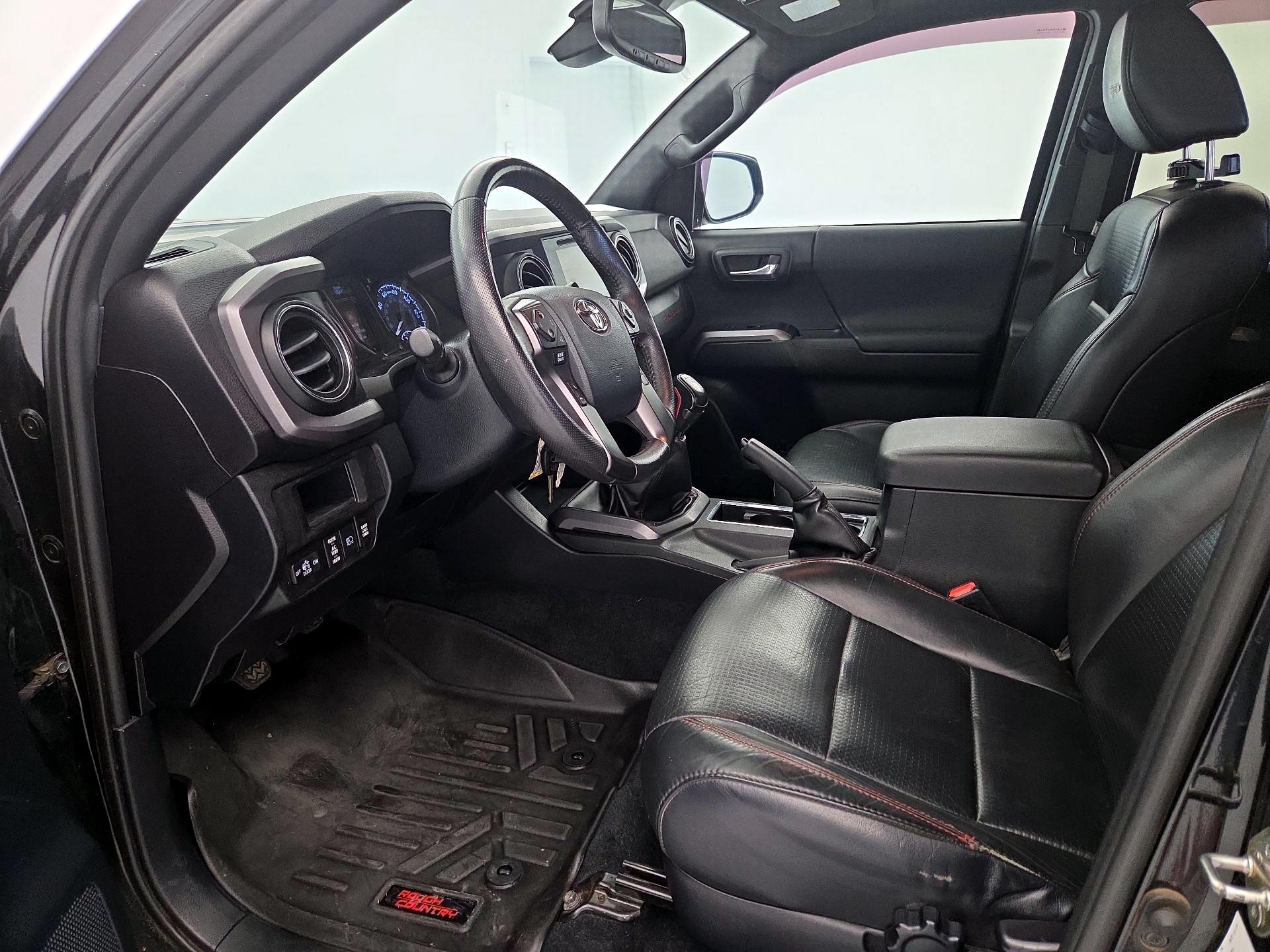 Thumbnail: 2019 Toyota Tacoma - 11