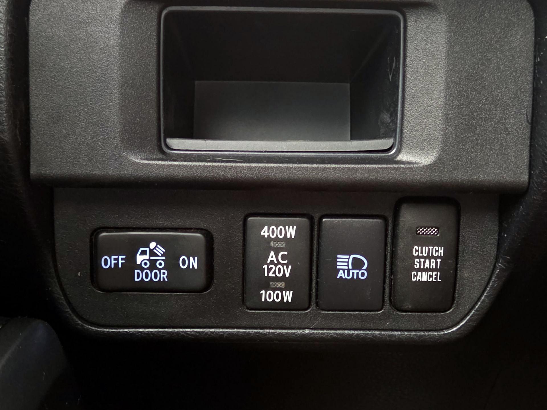 Thumbnail: 2019 Toyota Tacoma - 13