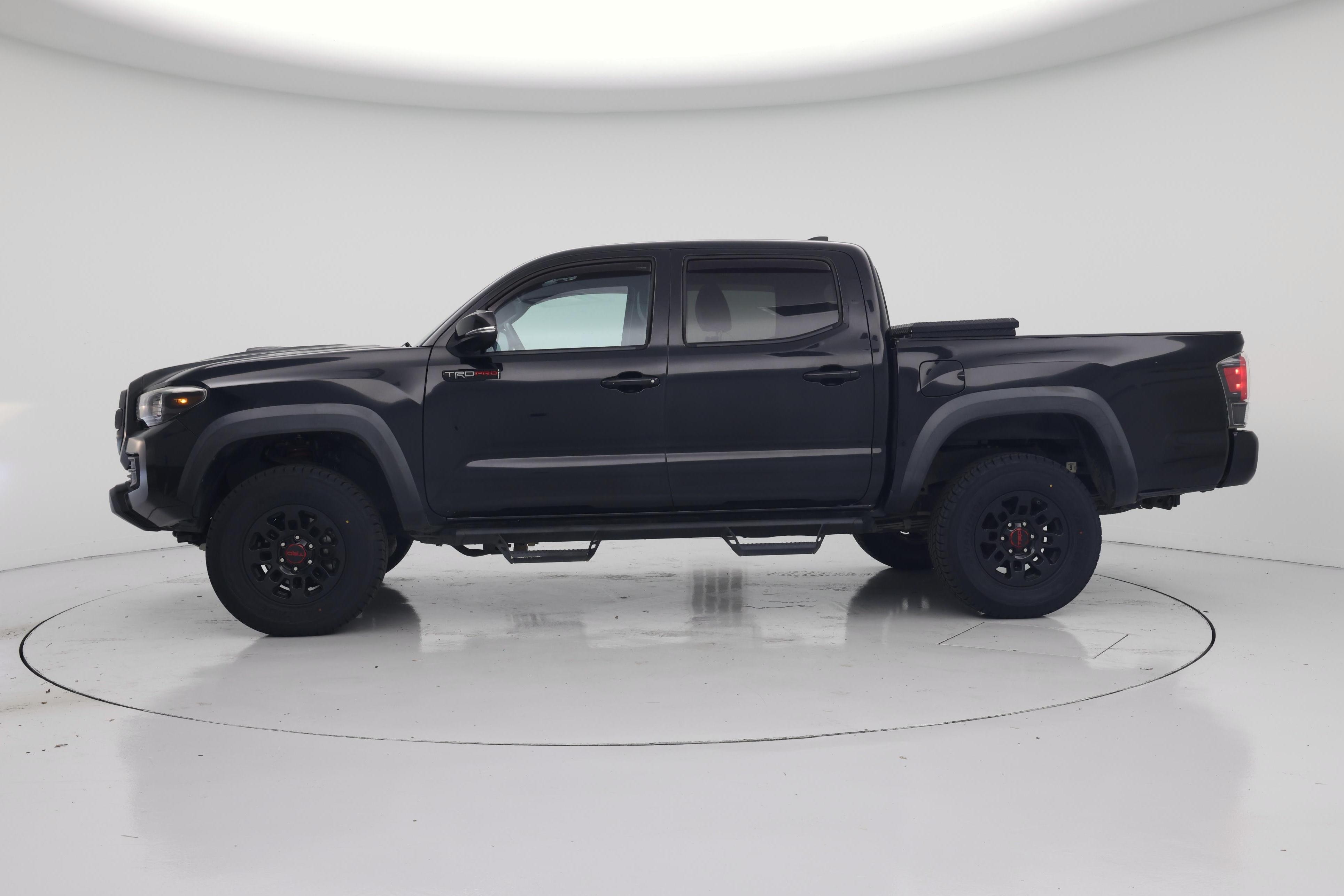 Thumbnail: 2019 Toyota Tacoma - 3