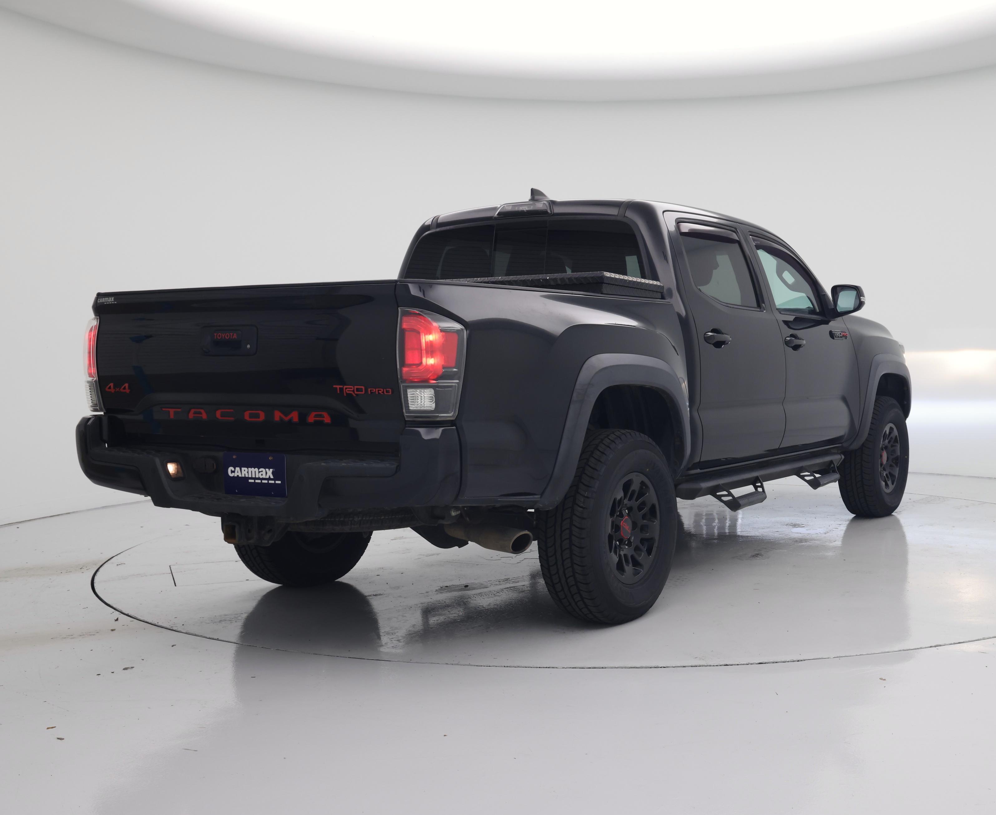 Thumbnail: 2019 Toyota Tacoma - 8