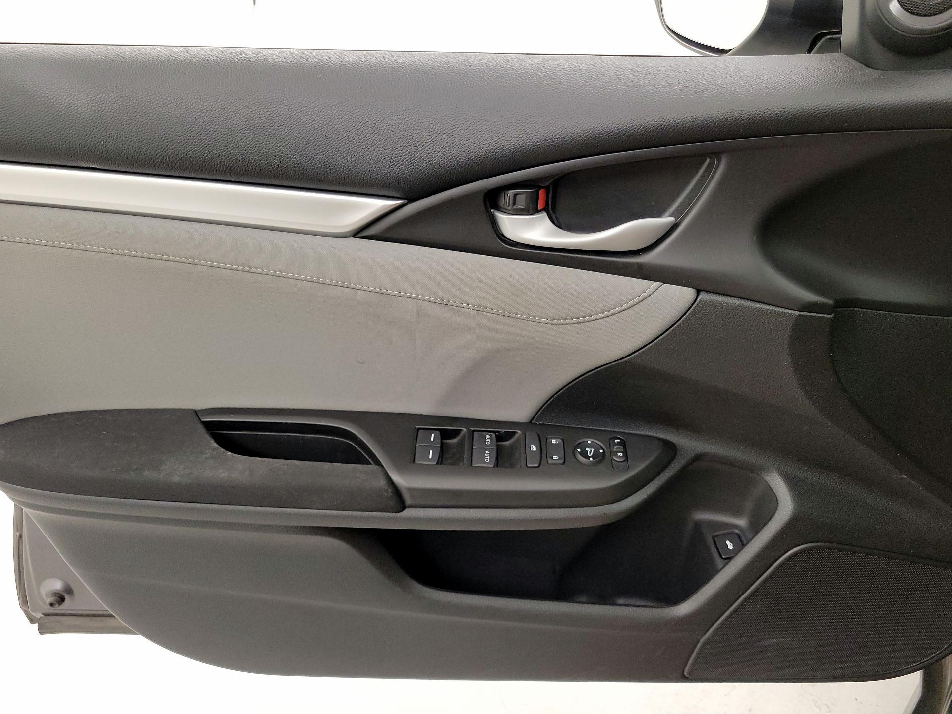 Thumbnail: 2018 Honda Civic - 12